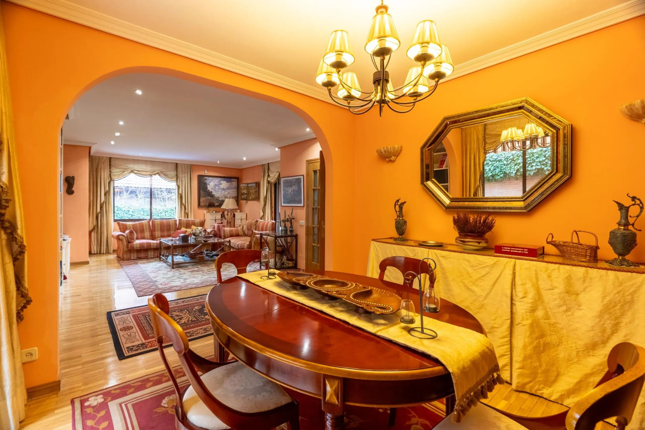 SEMI-DETACHED VILLA WITH PRIVATE POOL IN CORRALEJOS | MADRID