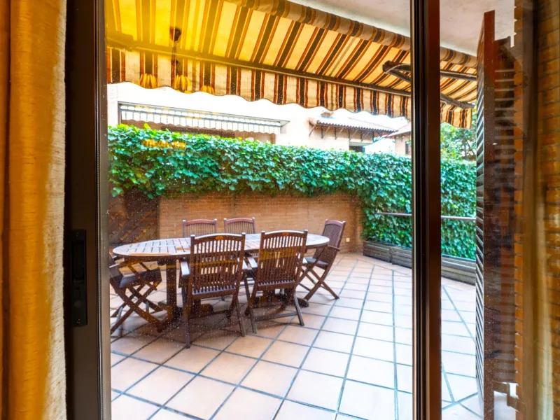 SEMI-DETACHED VILLA WITH PRIVATE POOL IN CORRALEJOS | MADRID
