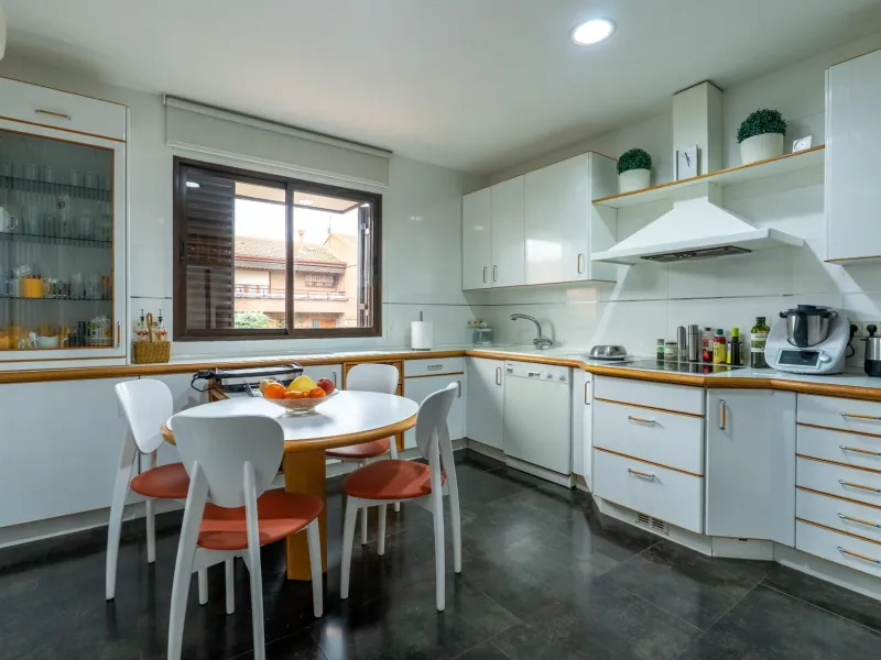 SEMI-DETACHED VILLA WITH PRIVATE POOL IN CORRALEJOS | MADRID