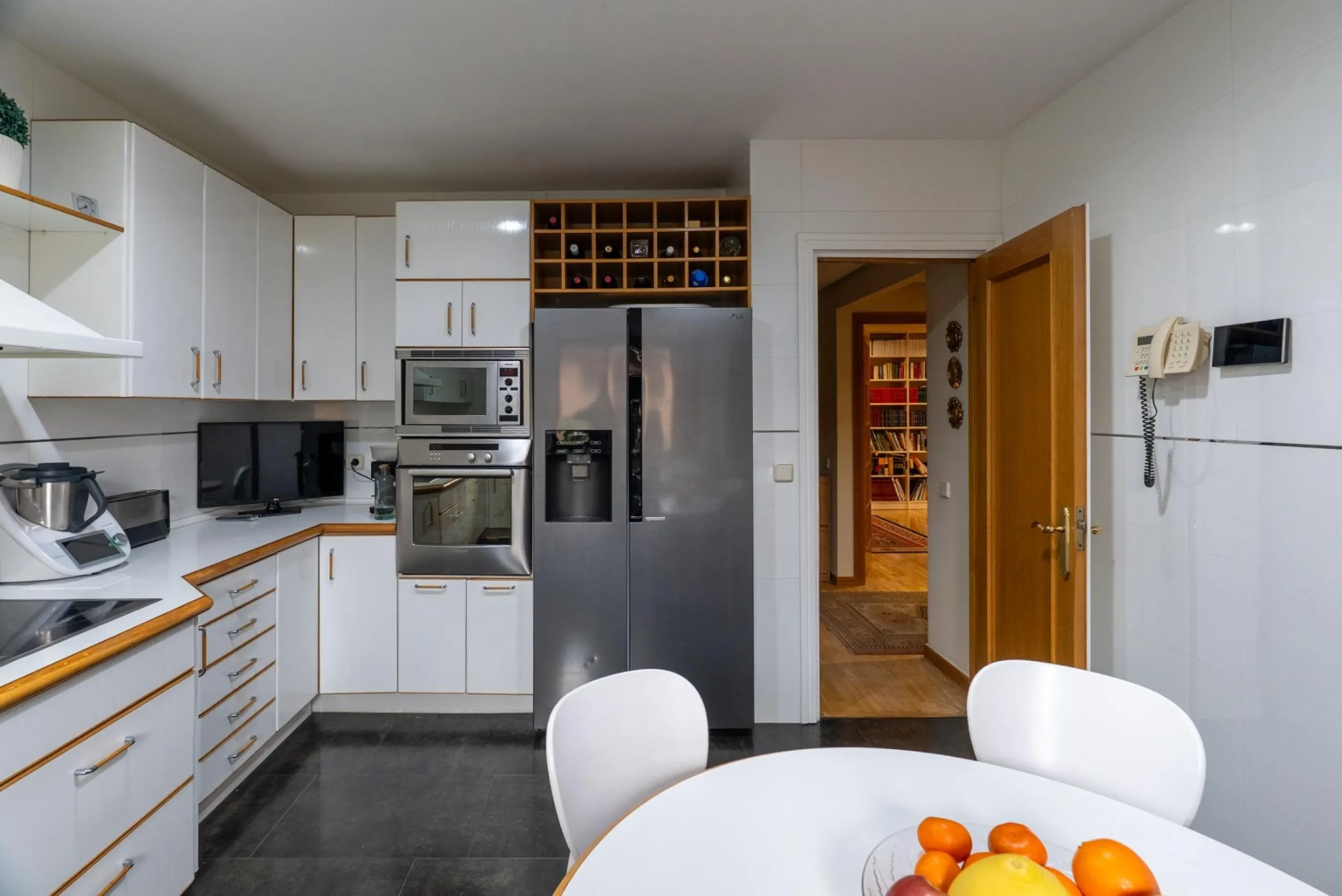 SEMI-DETACHED VILLA WITH PRIVATE POOL IN CORRALEJOS | MADRID
