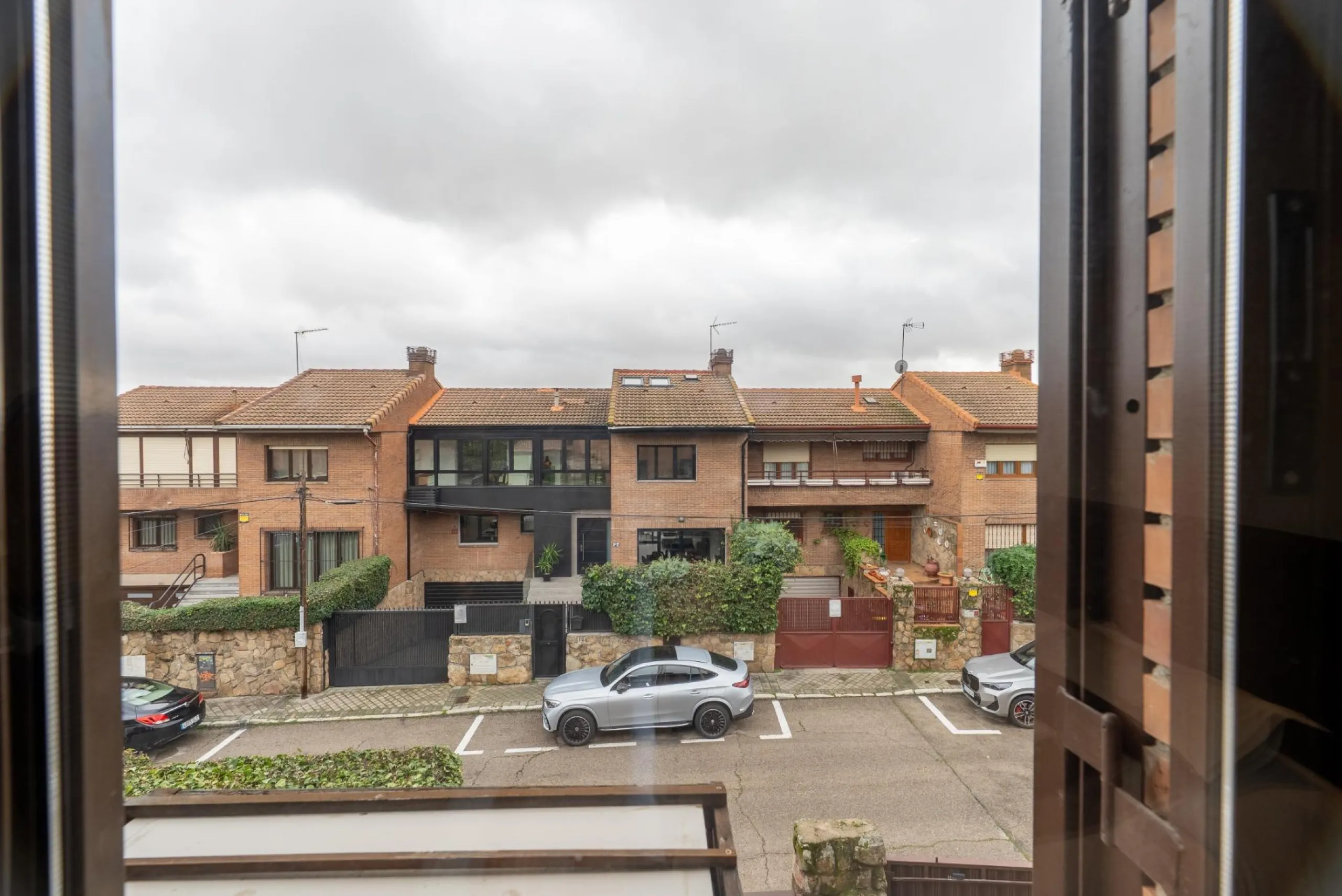SEMI-DETACHED VILLA WITH PRIVATE POOL IN CORRALEJOS | MADRID