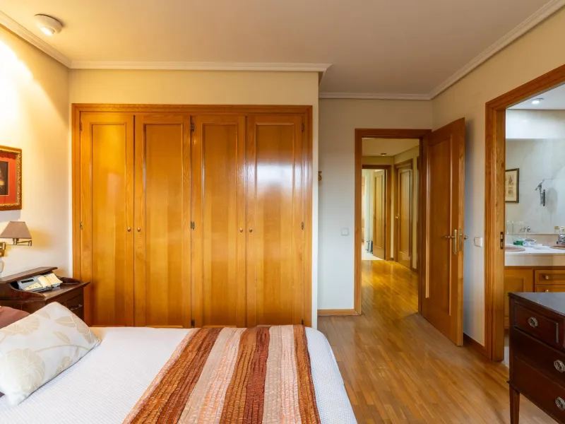 SEMI-DETACHED VILLA WITH PRIVATE POOL IN CORRALEJOS | MADRID