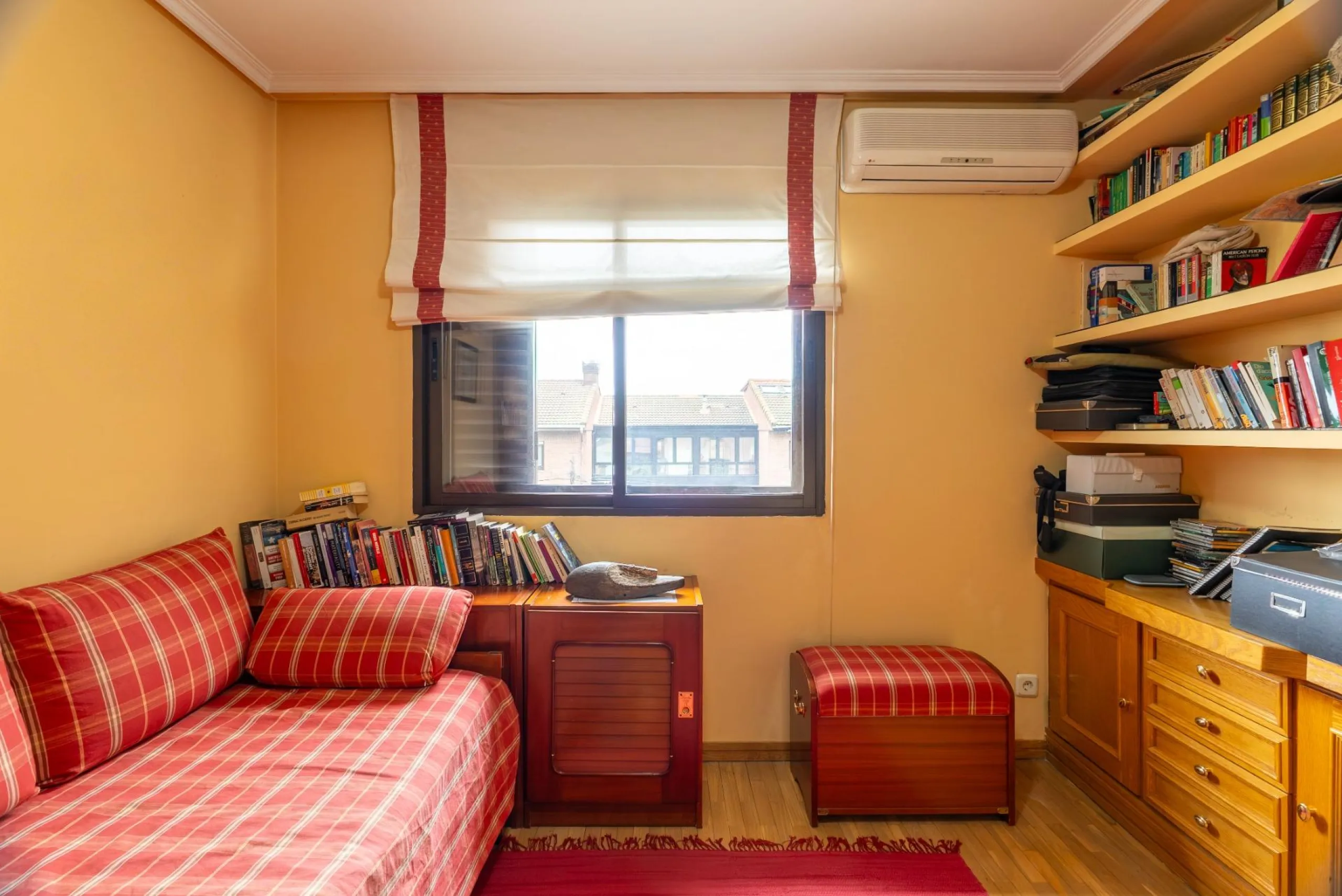 SEMI-DETACHED VILLA WITH PRIVATE POOL IN CORRALEJOS | MADRID