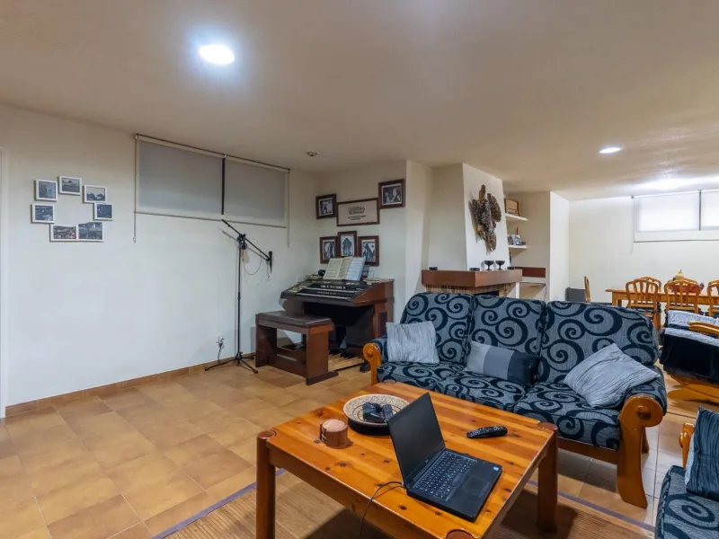 SEMI-DETACHED VILLA WITH PRIVATE POOL IN CORRALEJOS | MADRID