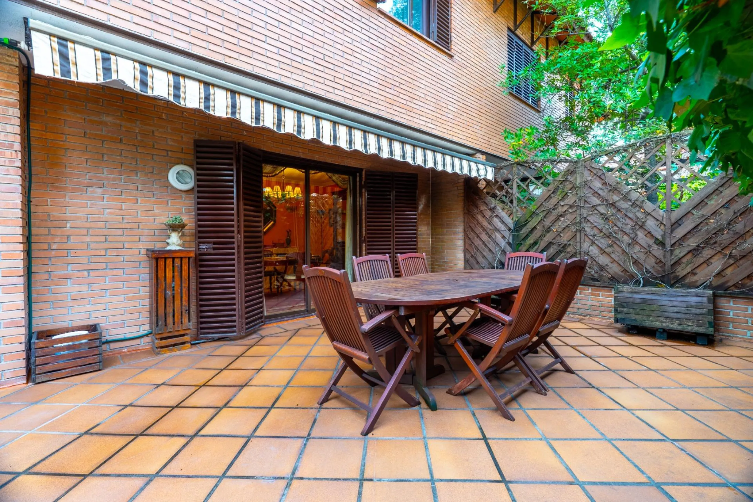 SEMI-DETACHED VILLA WITH PRIVATE POOL IN CORRALEJOS | MADRID