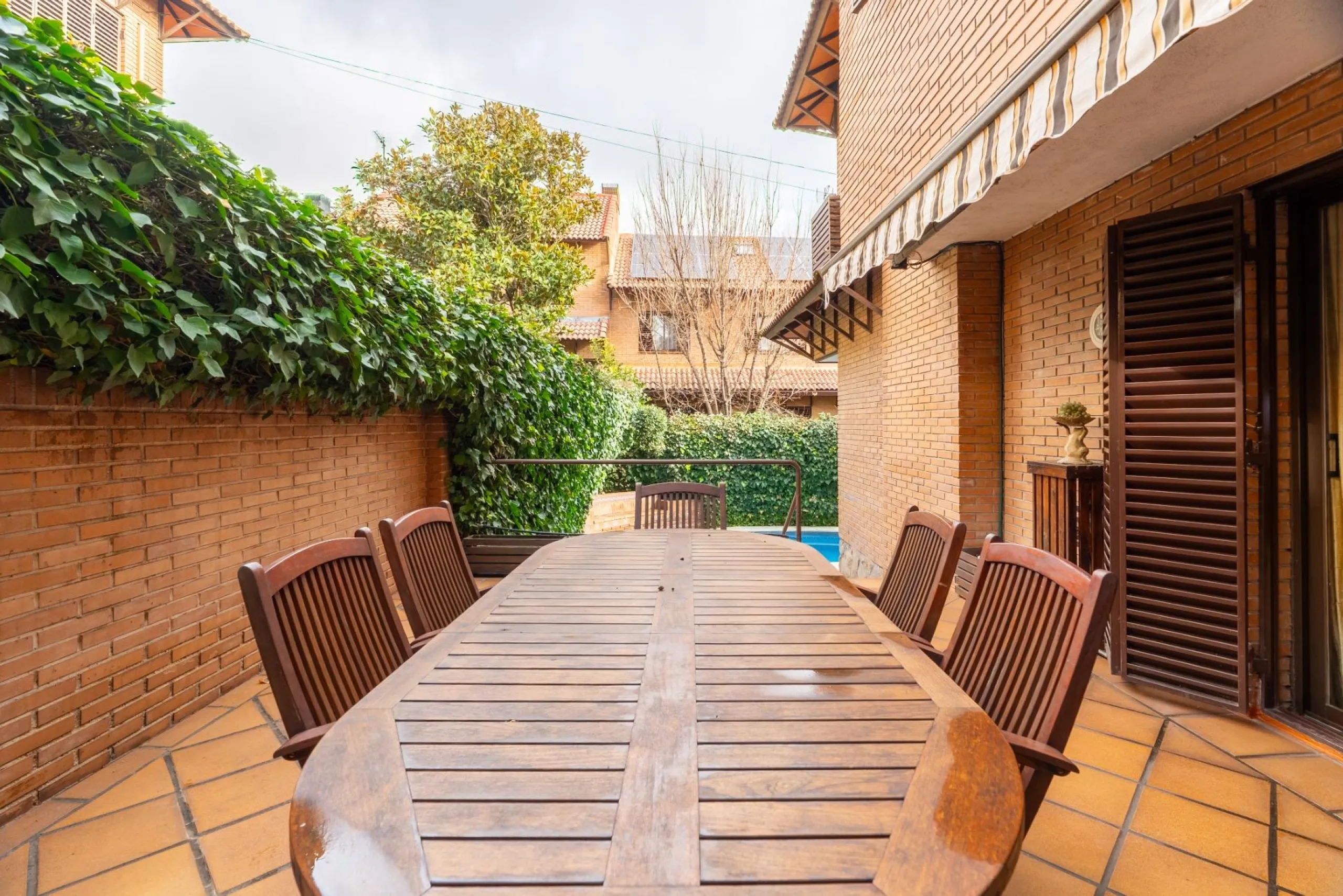 SEMI-DETACHED VILLA WITH PRIVATE POOL IN CORRALEJOS | MADRID