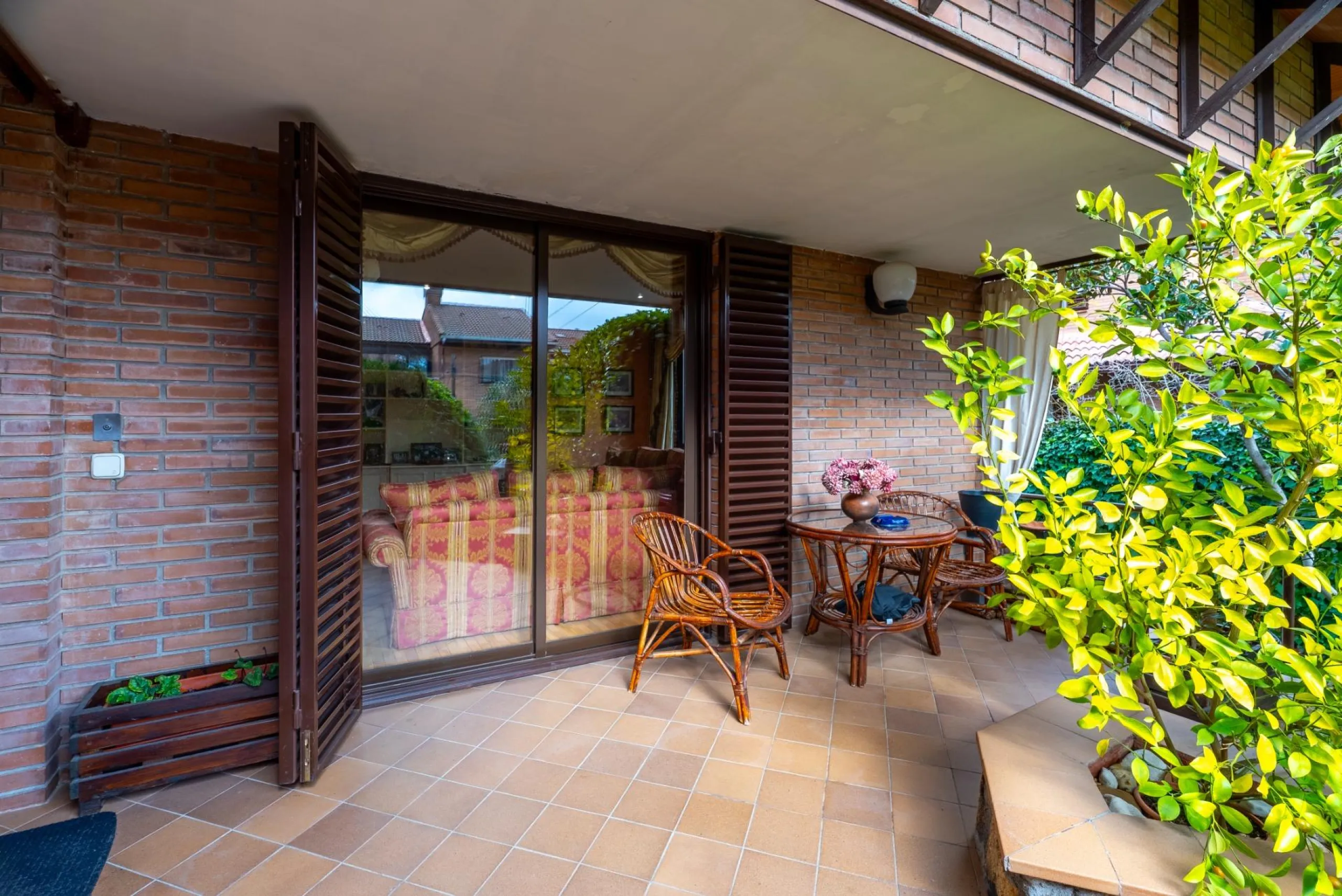 SEMI-DETACHED VILLA WITH PRIVATE POOL IN CORRALEJOS | MADRID