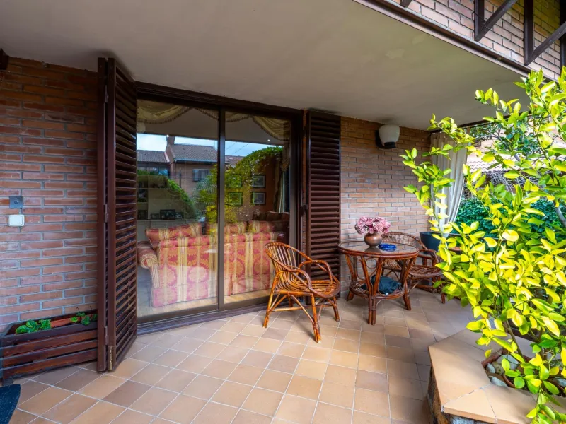 SEMI-DETACHED VILLA WITH PRIVATE POOL IN CORRALEJOS | MADRID