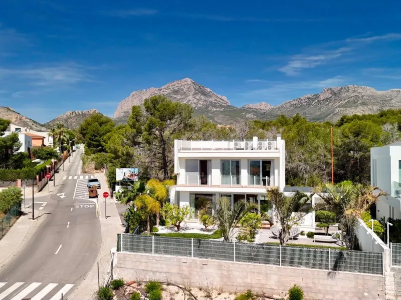 Luxury Villa in CoBlanca, La Nucía