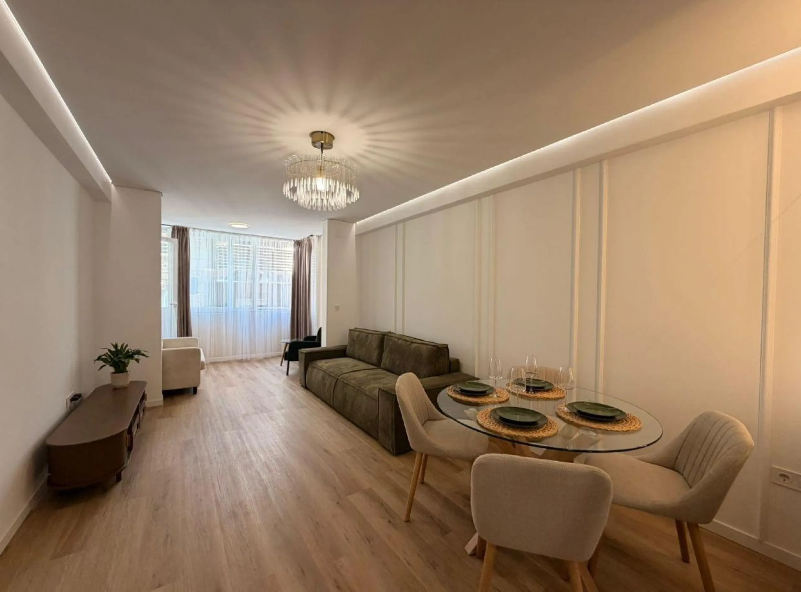 Exclusive renovated apartment just 50 meters from Los Locos Beach – Torrevieja