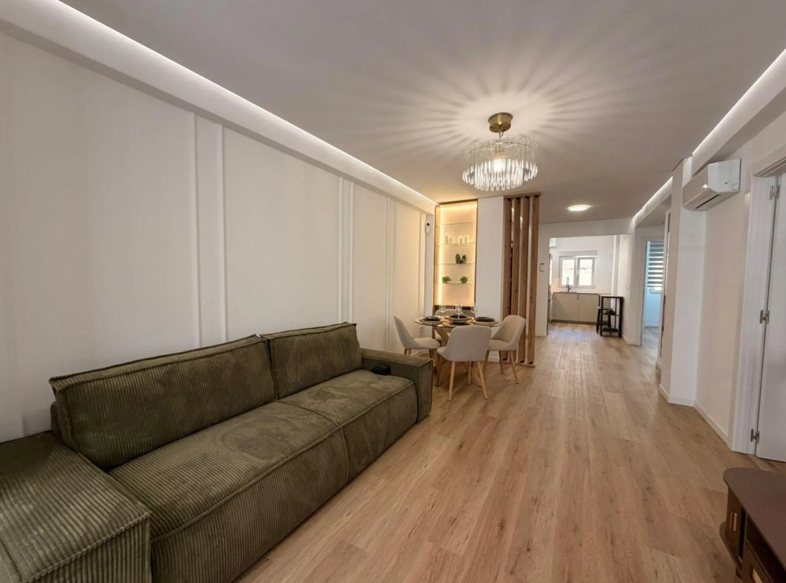 Exclusive renovated apartment just 50 meters from Los Locos Beach – Torrevieja