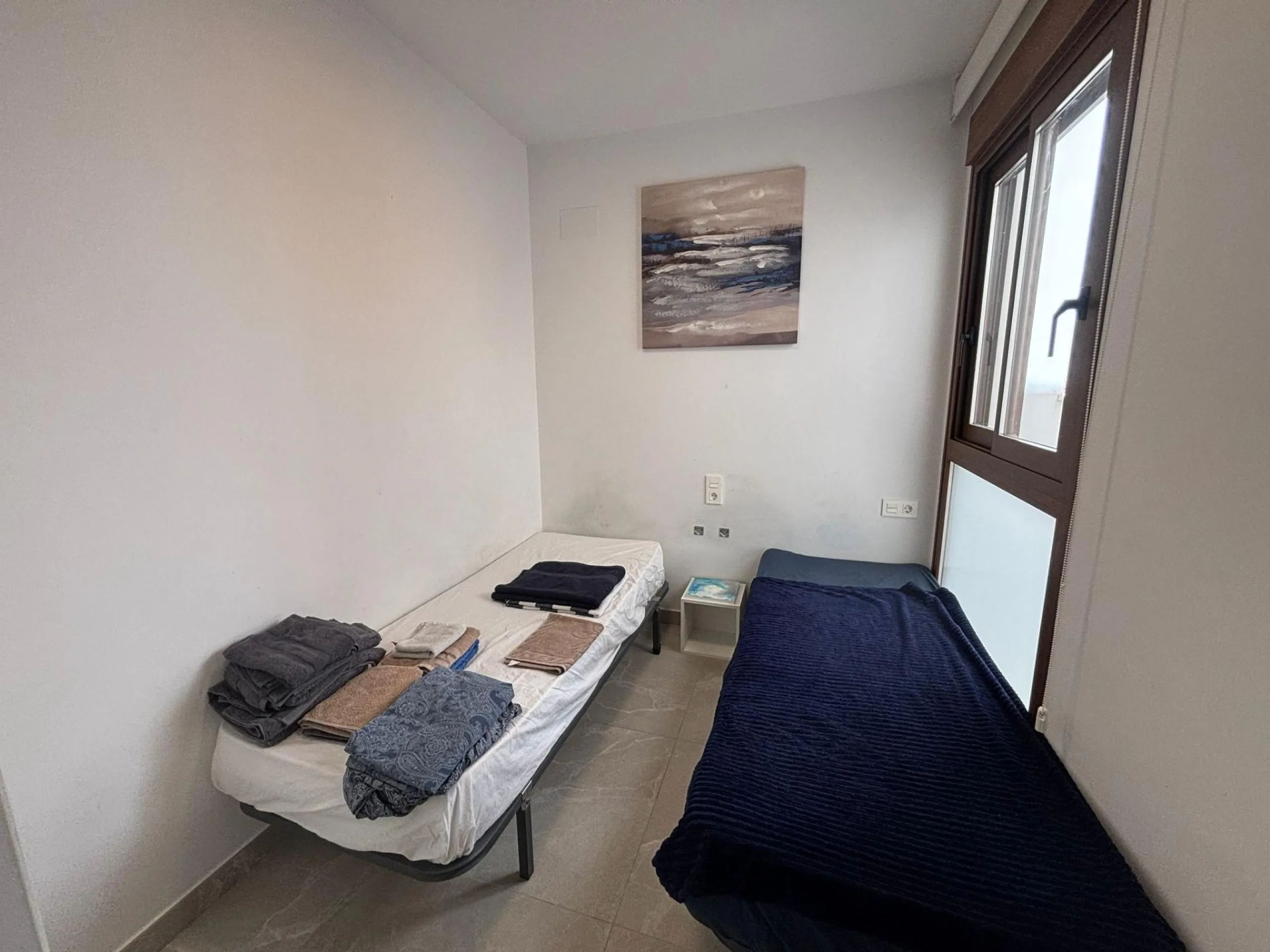 Espectacular apartamento a 100m de la playa con piscina y garaje – Calle Noruega playa Los Locos Edificio reciente