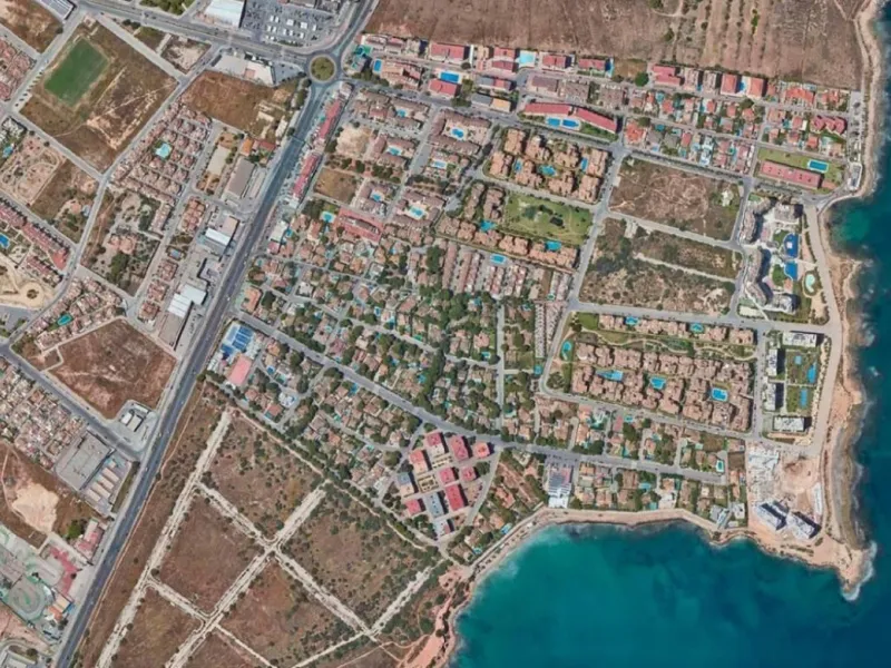 New residential complex located in Punta Prima (Orihuela Costa)