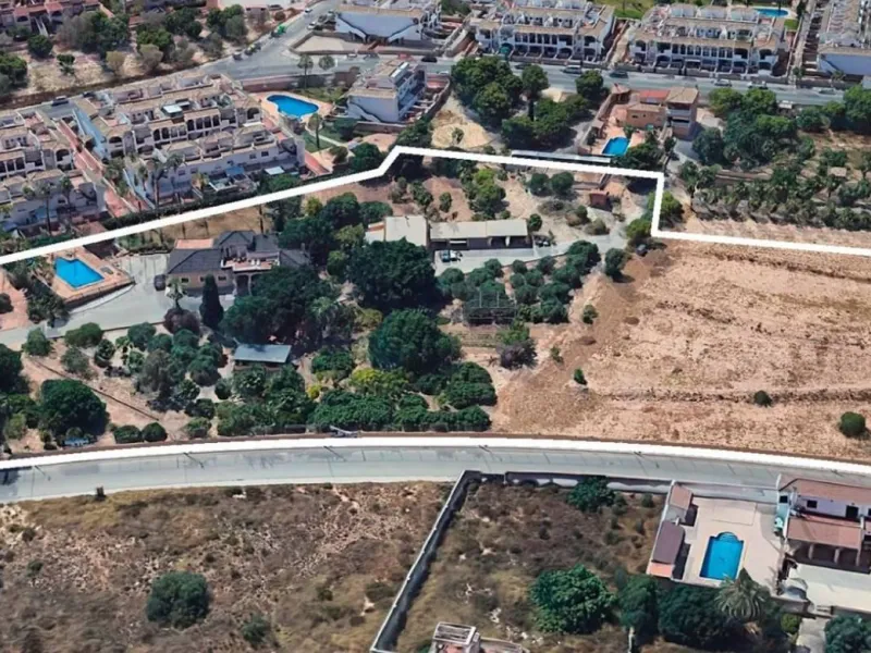 New residential complex located in Punta Prima (Orihuela Costa)