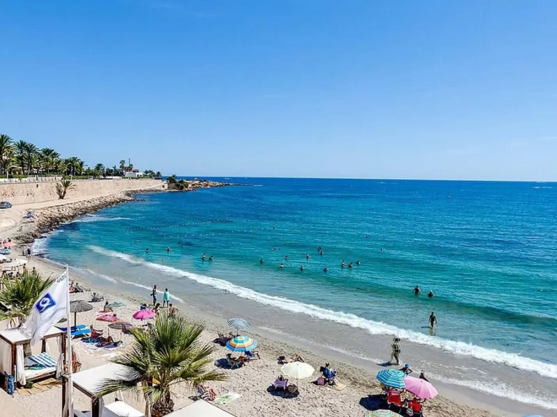 New residential complex located in Punta Prima (Orihuela Costa)