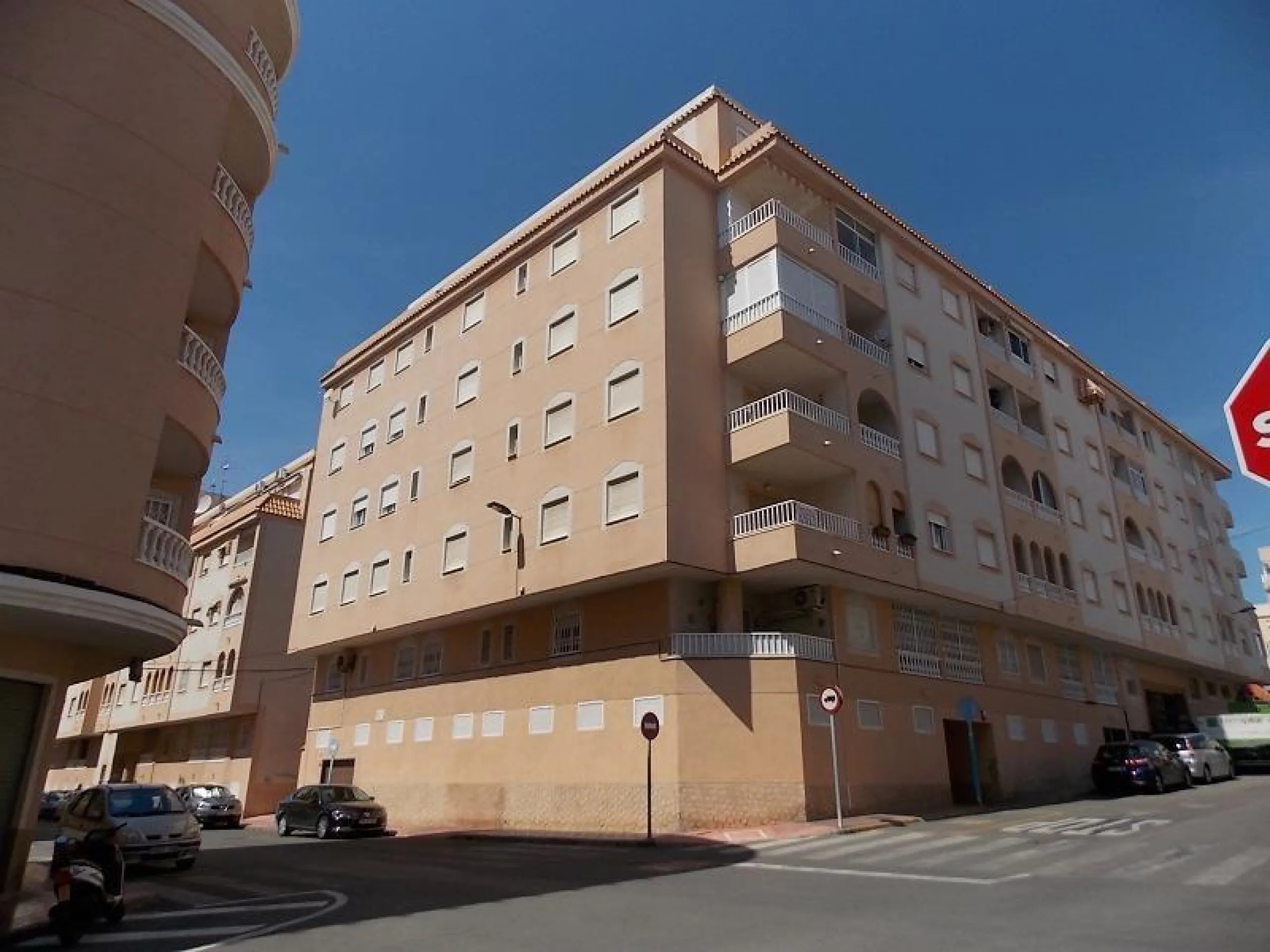 Amplio Apartamento en el Corazón de Torrevieja por €123,000