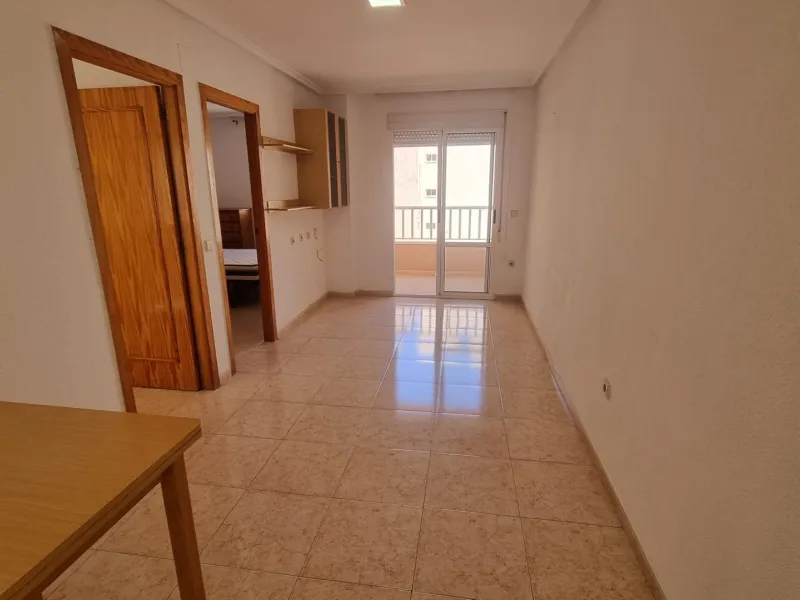 Amplio Apartamento en el Corazón de Torrevieja por €123,000