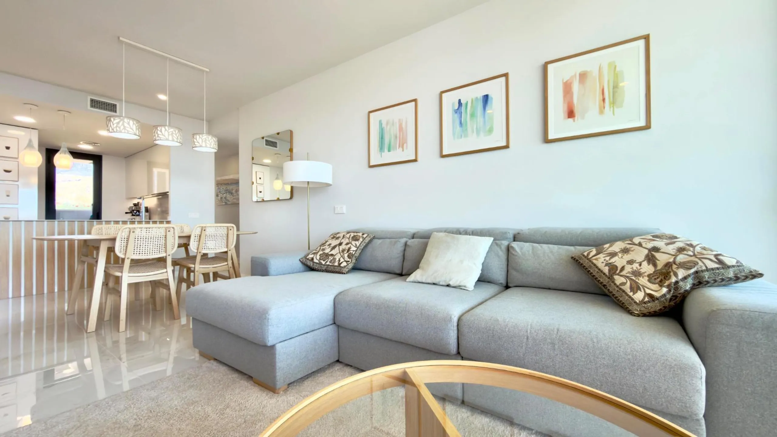 Exclusivo apartamento en Benidorm Beach listo para entrar a vivir