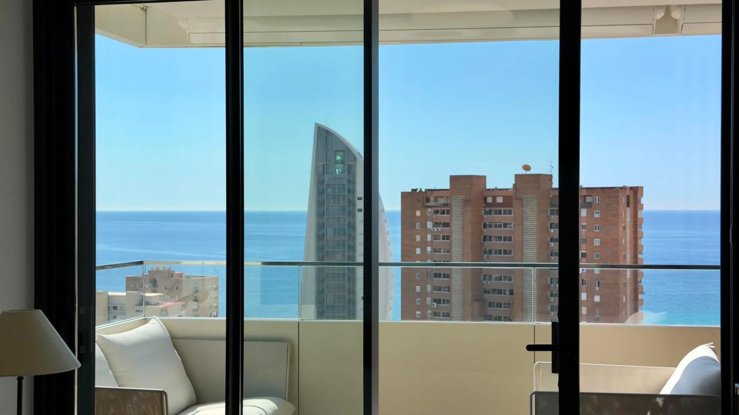 Exclusivo apartamento en Benidorm Beach listo para entrar a vivir