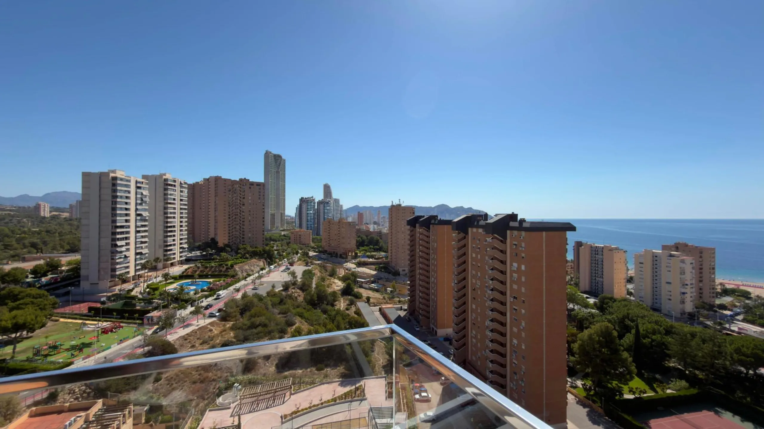 Exclusivo apartamento en Benidorm Beach listo para entrar a vivir