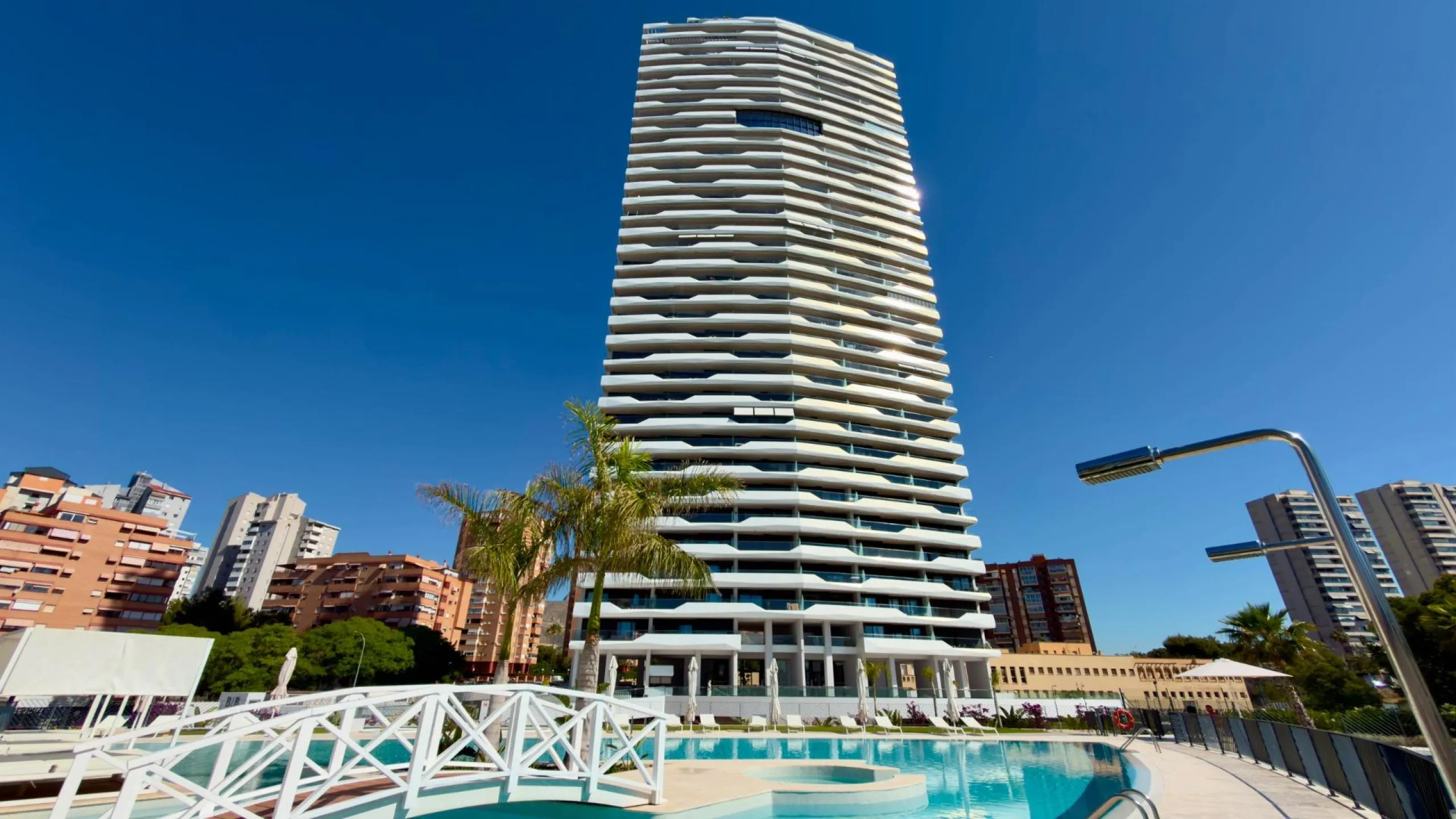 Exclusivo apartamento en Benidorm Beach listo para entrar a vivir