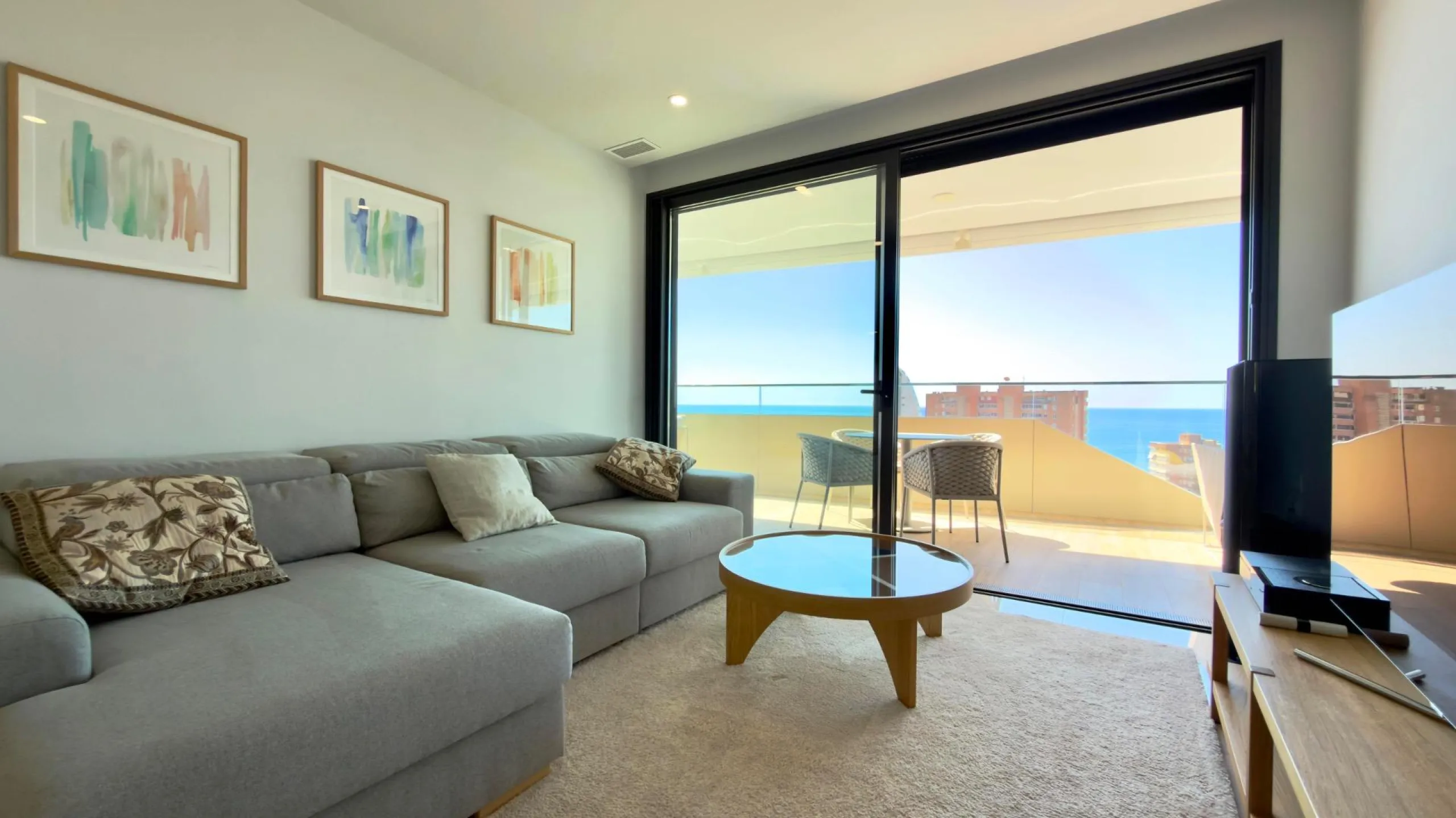 Exclusivo apartamento en Benidorm Beach listo para entrar a vivir
