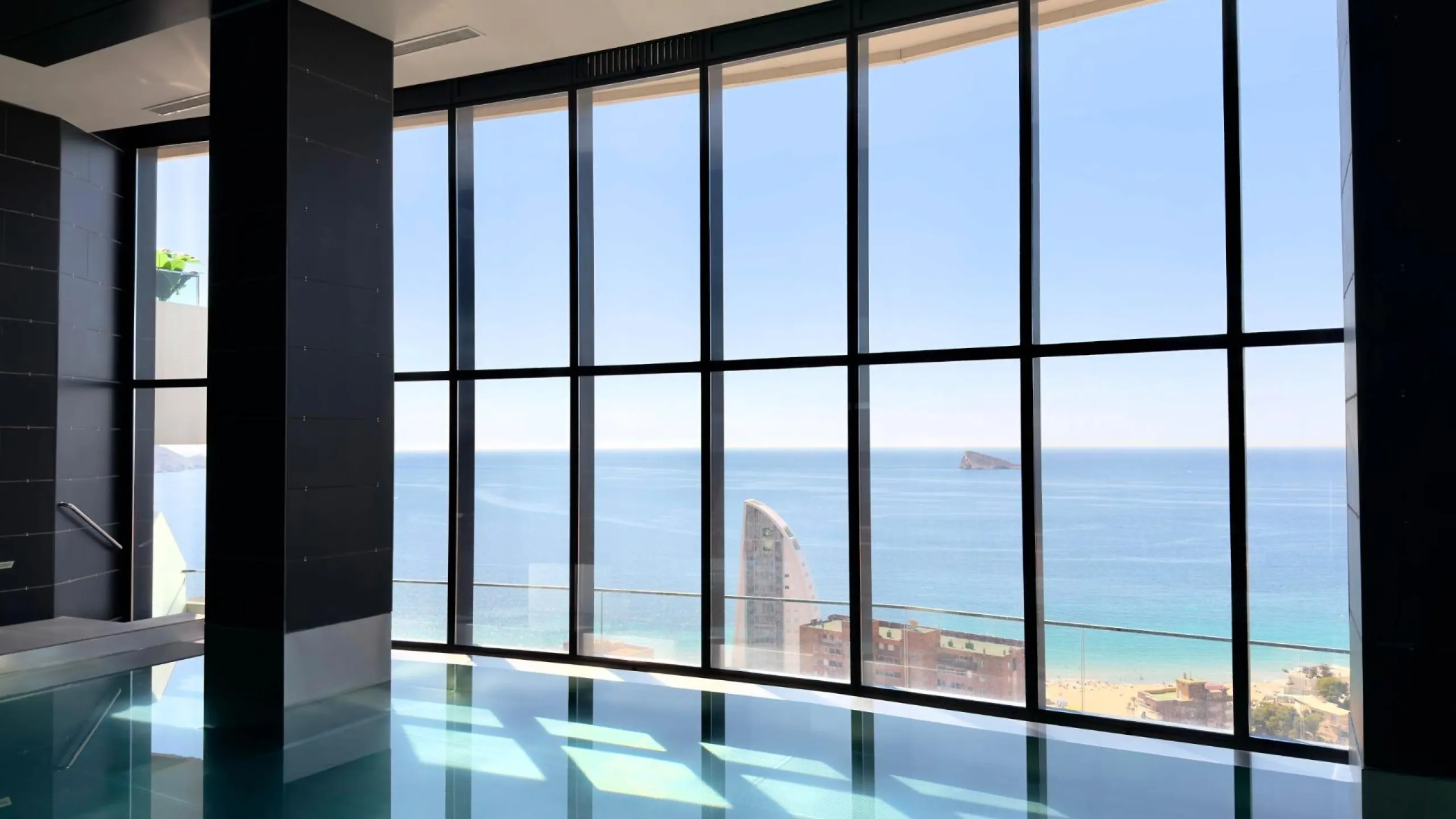 Exclusivo apartamento en Benidorm Beach listo para entrar a vivir