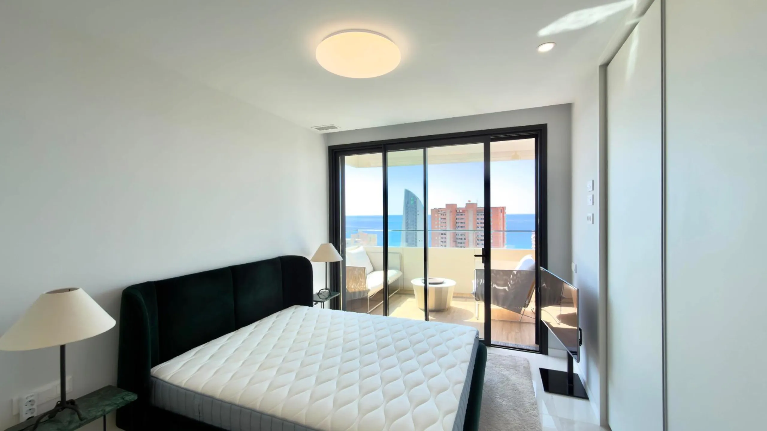 Exclusivo apartamento en Benidorm Beach listo para entrar a vivir