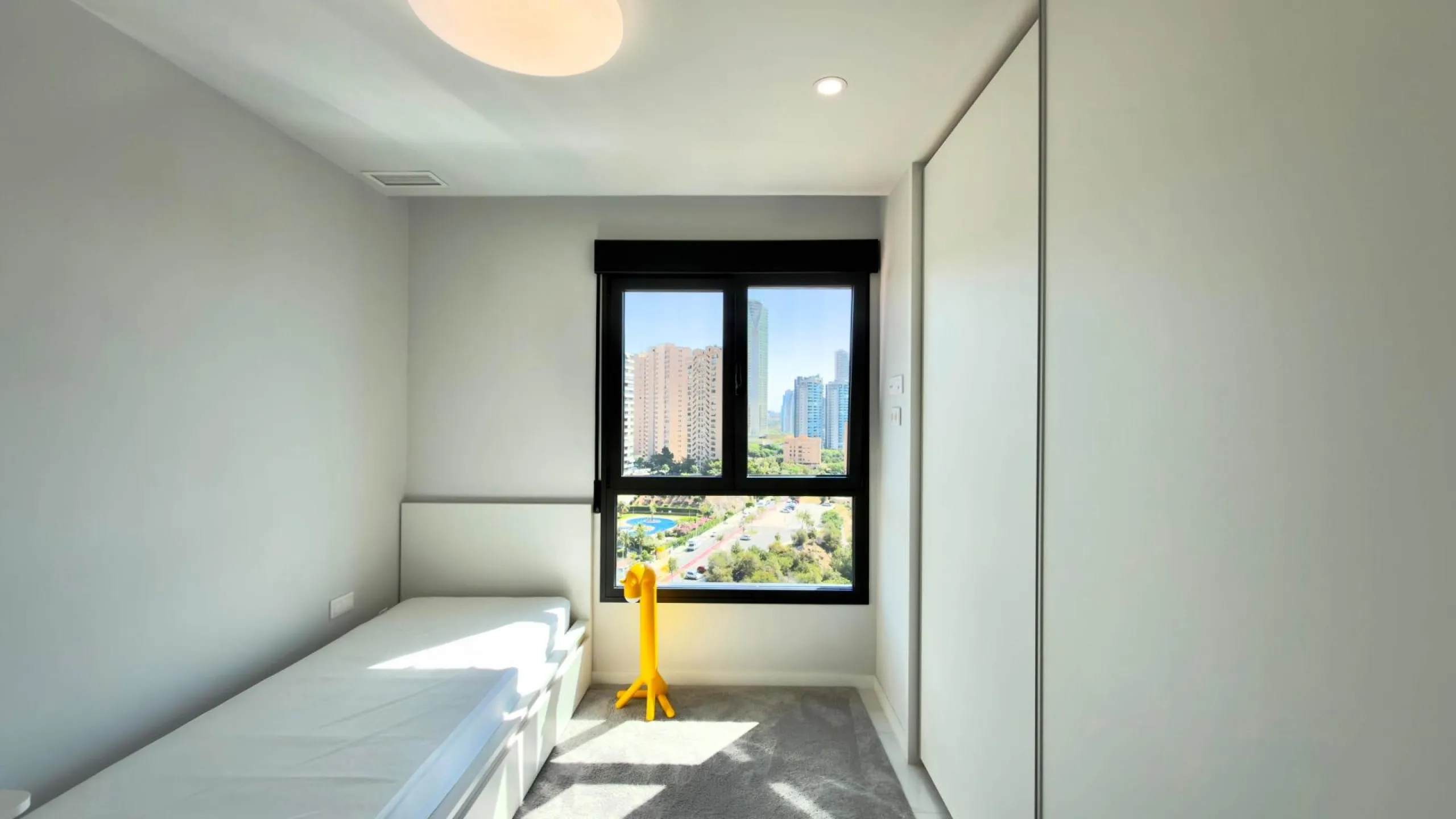 Exclusivo apartamento en Benidorm Beach listo para entrar a vivir