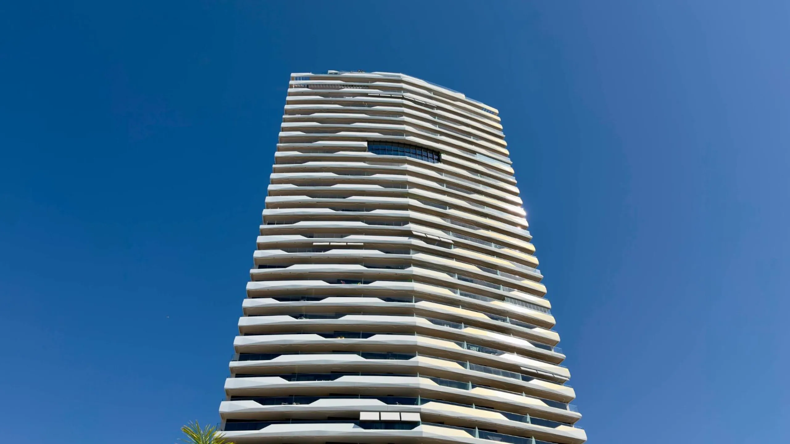 Exclusivo apartamento en Benidorm Beach listo para entrar a vivir