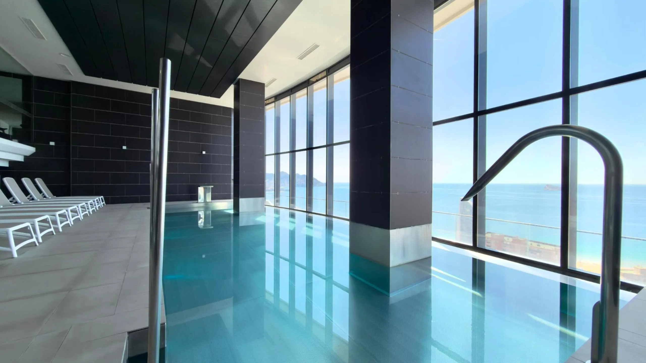 Exclusivo apartamento en Benidorm Beach listo para entrar a vivir