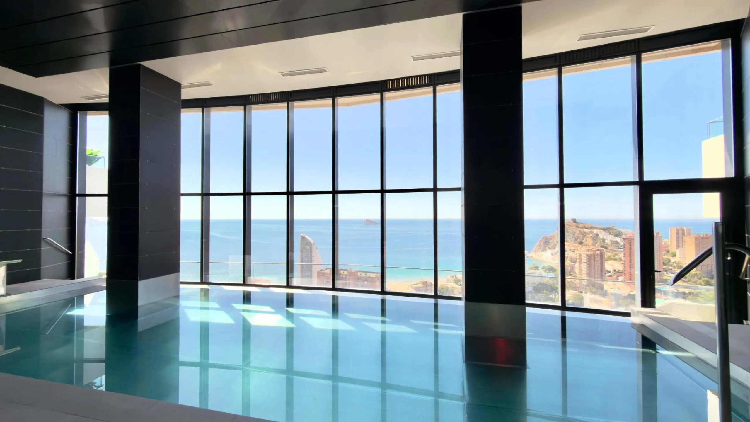 Exclusivo apartamento en Benidorm Beach listo para entrar a vivir