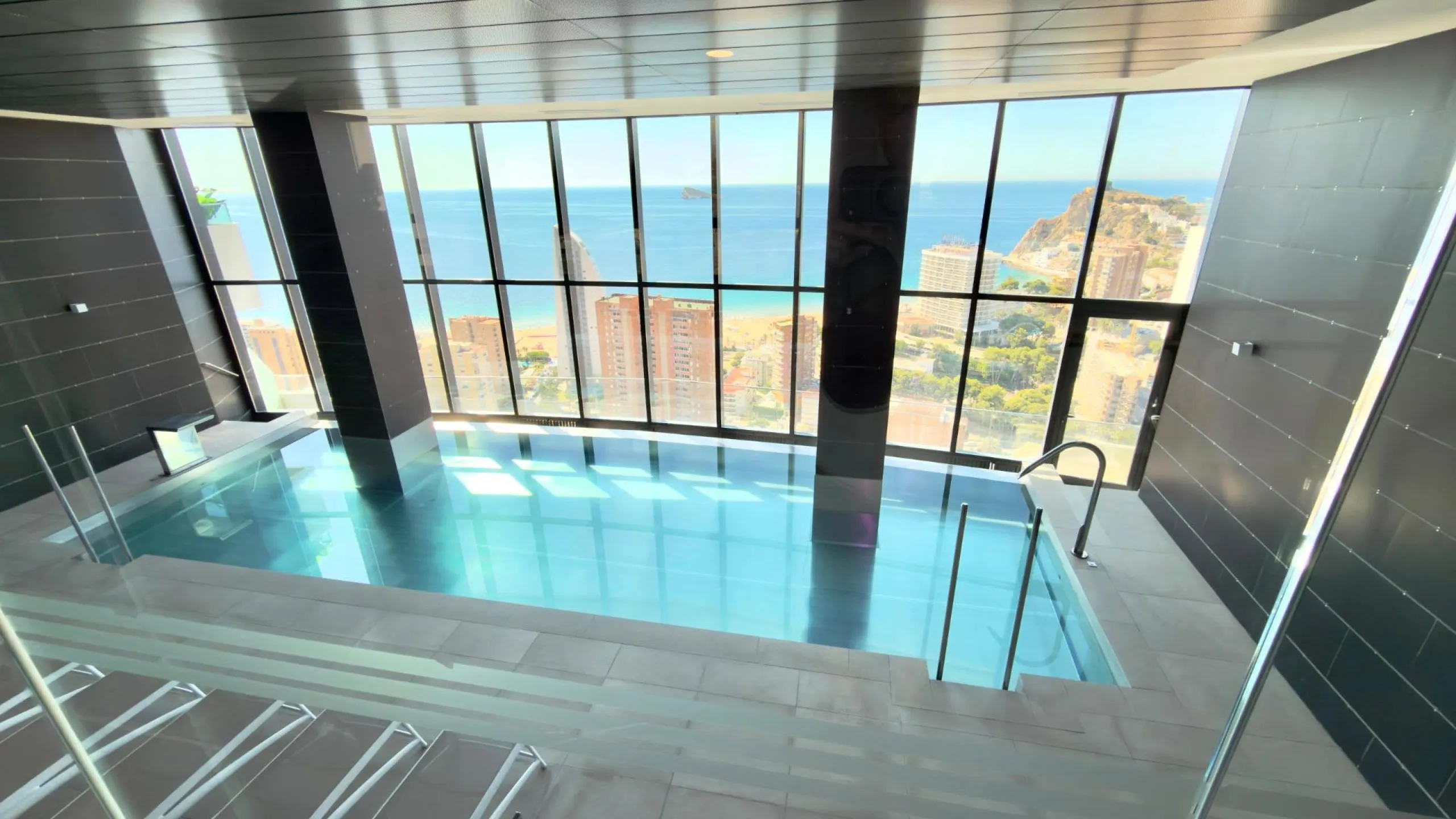 Exclusivo apartamento en Benidorm Beach listo para entrar a vivir