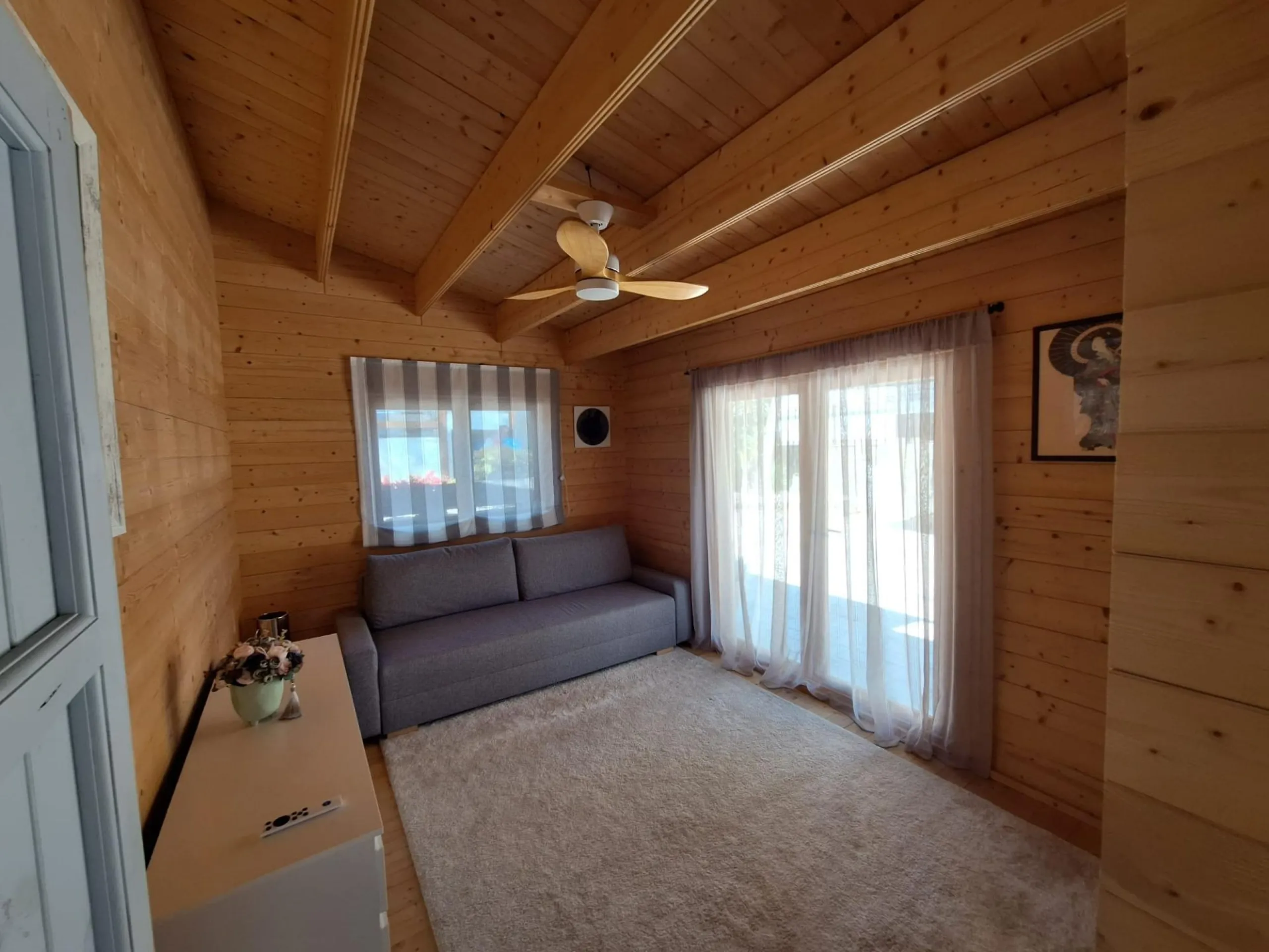 Encantador Chalet Reformado con Piscina en Pinar de Campoverde