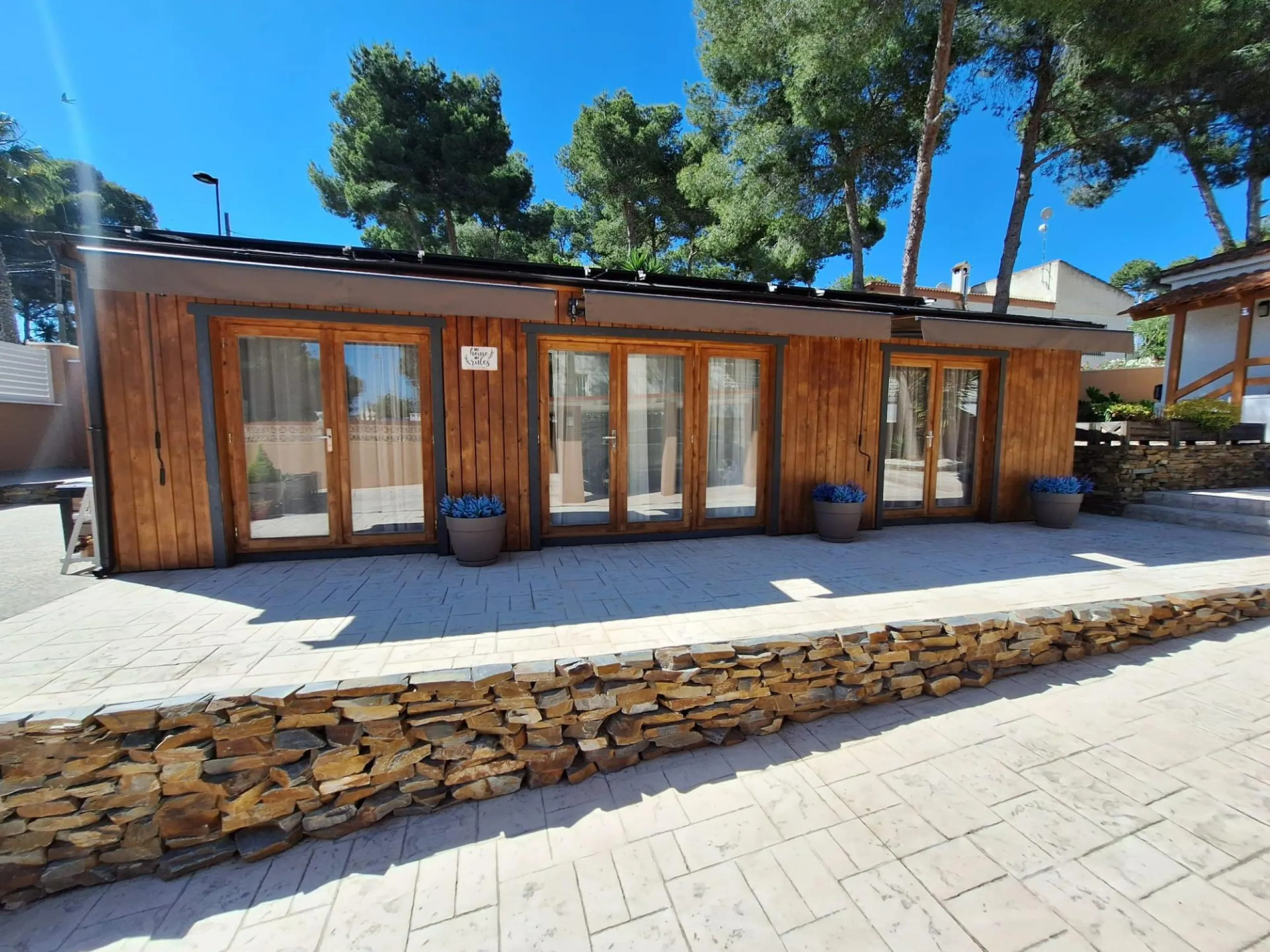 Encantador Chalet Reformado con Piscina en Pinar de Campoverde