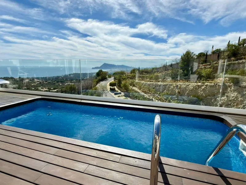 Exclusivo penthouse en Altea con espectaculares vistas panorámicas a la Bahía de Altea y al mar Mediterráneo 🌊