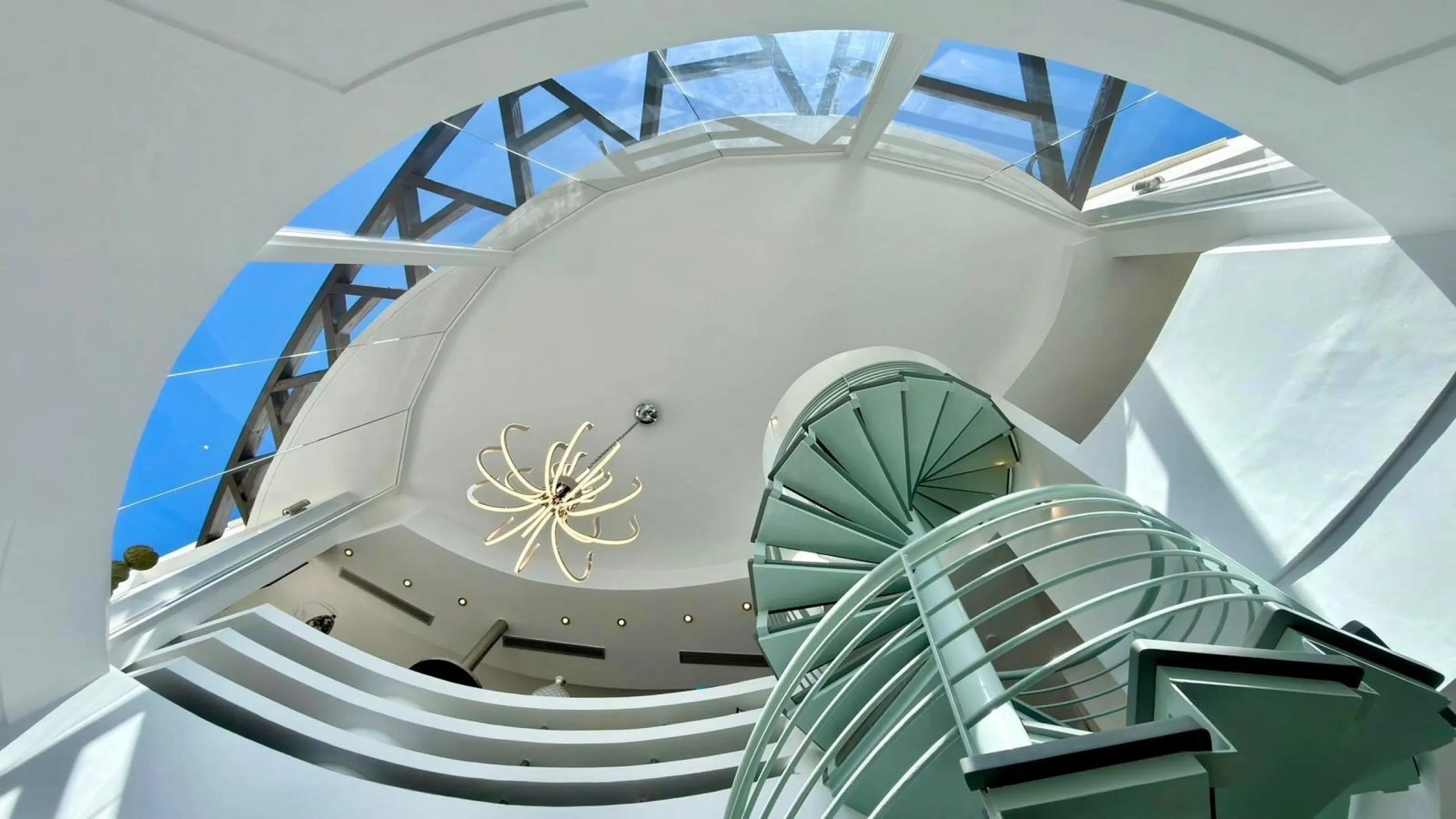Exclusivo penthouse en Altea con espectaculares vistas panorámicas a la Bahía de Altea y al mar Mediterráneo 🌊