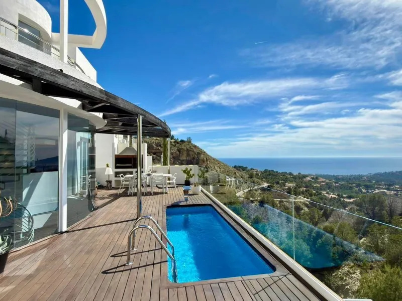 Exclusivo penthouse en Altea con espectaculares vistas panorámicas a la Bahía de Altea y al mar Mediterráneo 🌊