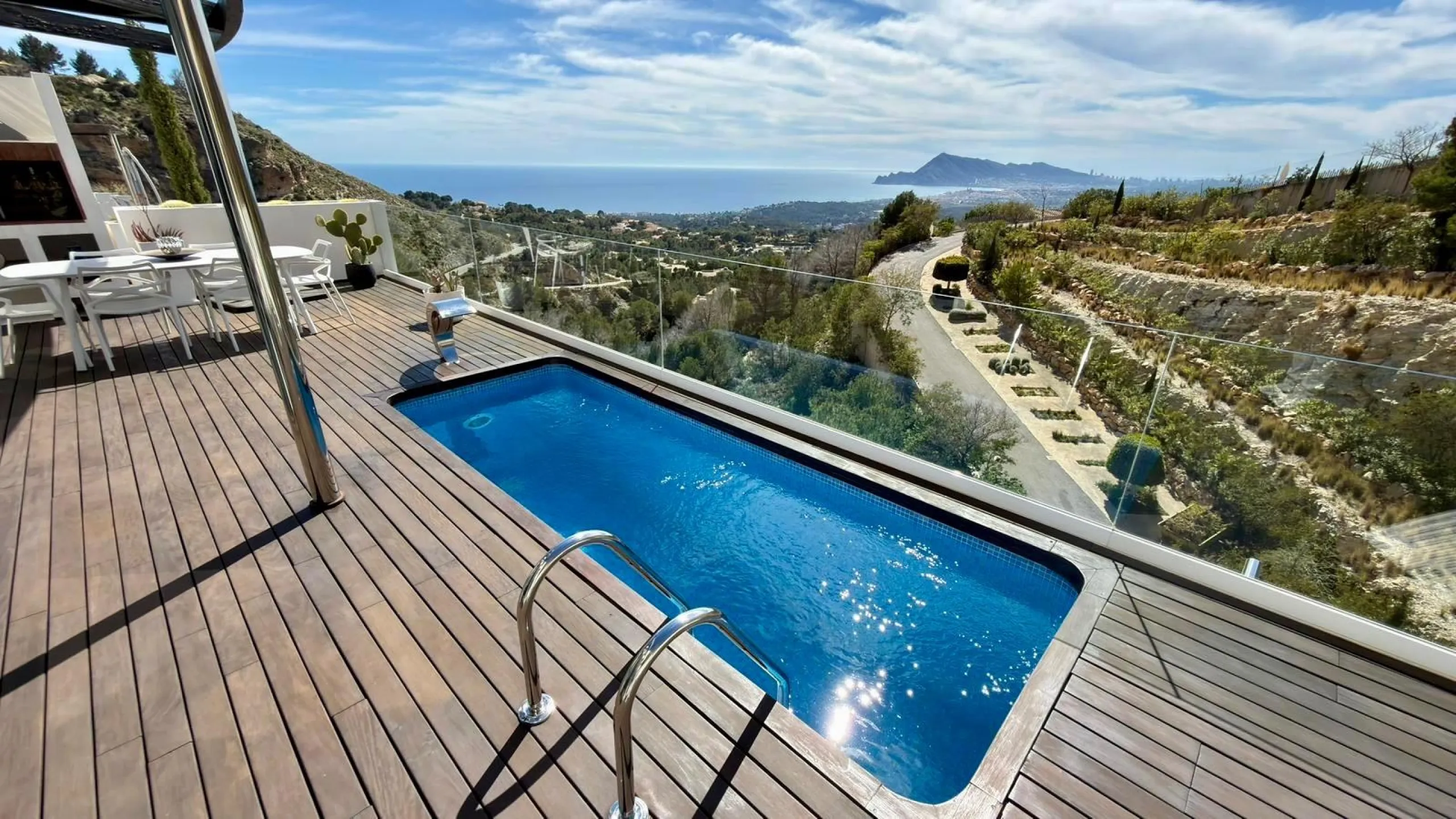 Exclusivo penthouse en Altea con espectaculares vistas panorámicas a la Bahía de Altea y al mar Mediterráneo 🌊