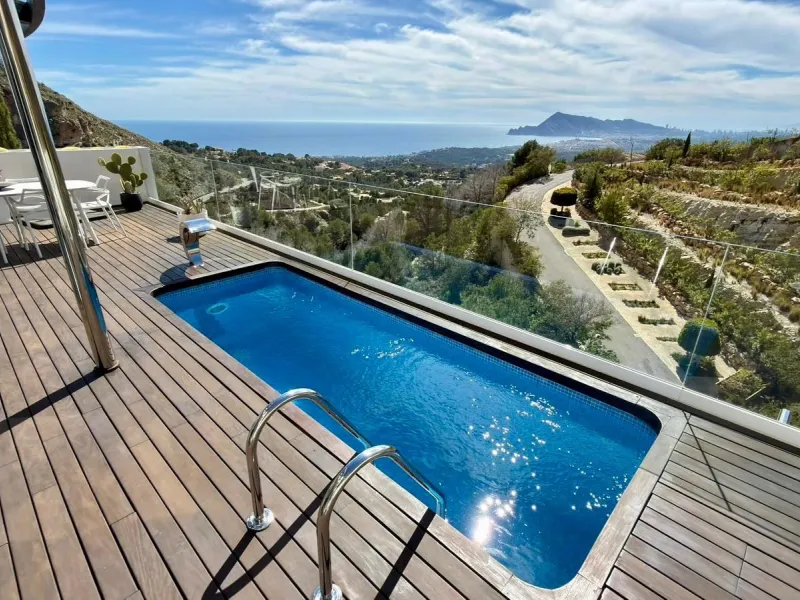 Exclusivo penthouse en Altea con espectaculares vistas panorámicas a la Bahía de Altea y al mar Mediterráneo 🌊