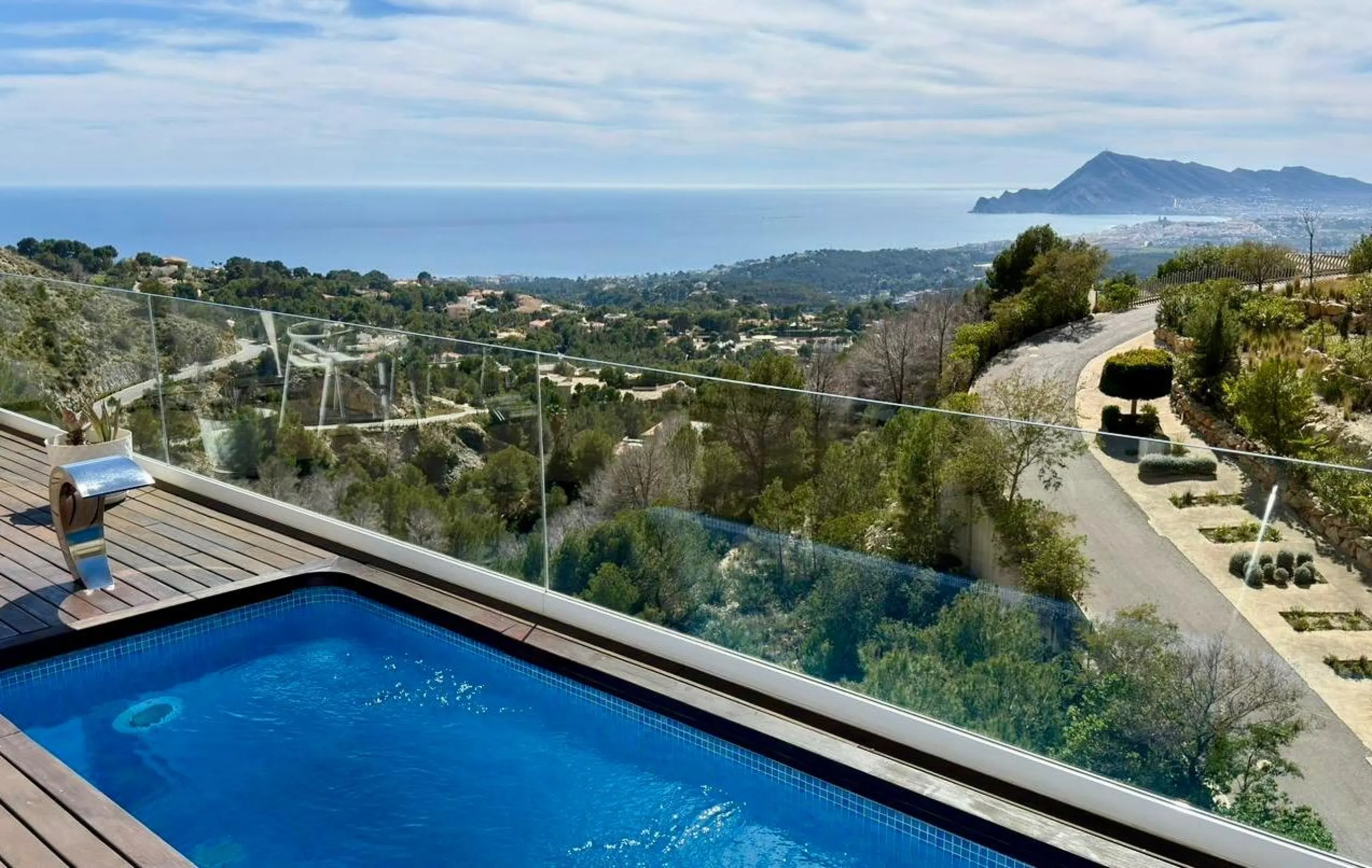 Exclusivo penthouse en Altea con espectaculares vistas panorámicas a la Bahía de Altea y al mar Mediterráneo 🌊