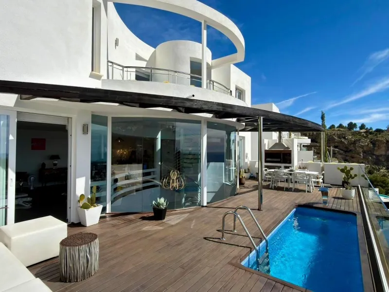 Exclusivo penthouse en Altea con espectaculares vistas panorámicas a la Bahía de Altea y al mar Mediterráneo 🌊