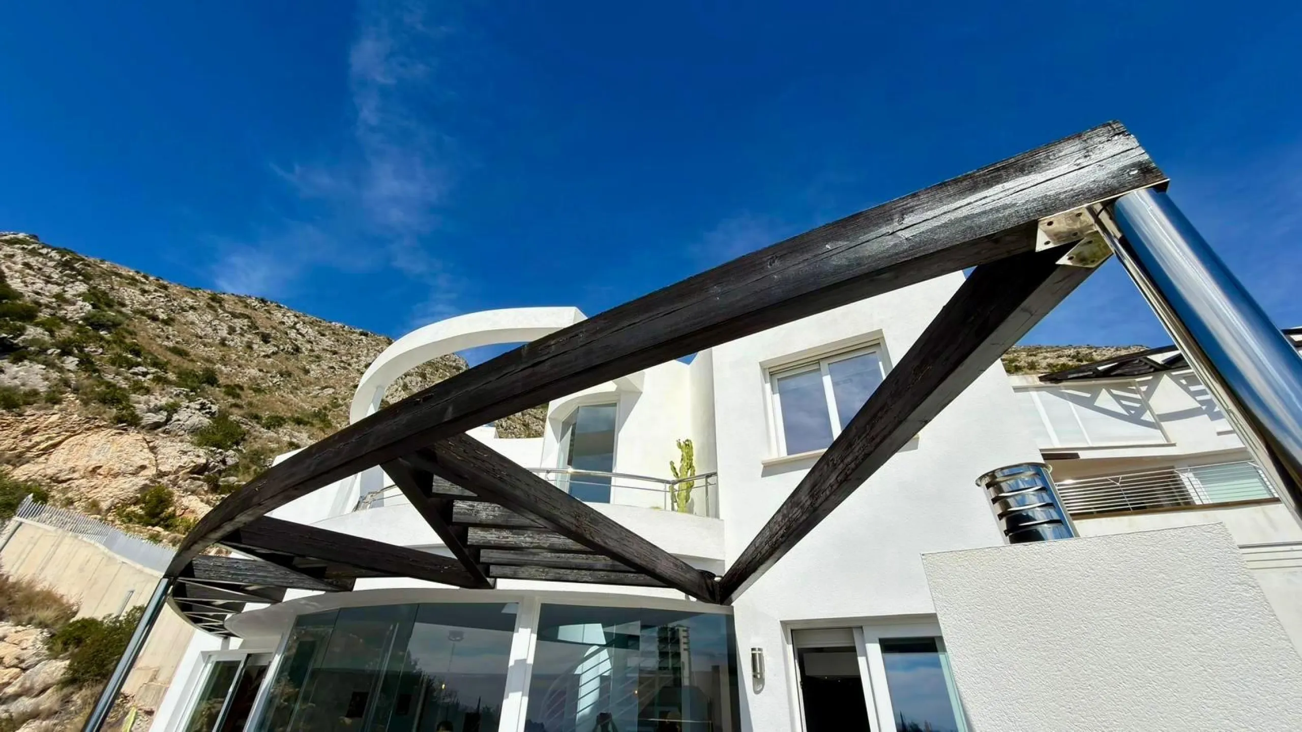 Exclusivo penthouse en Altea con espectaculares vistas panorámicas a la Bahía de Altea y al mar Mediterráneo 🌊