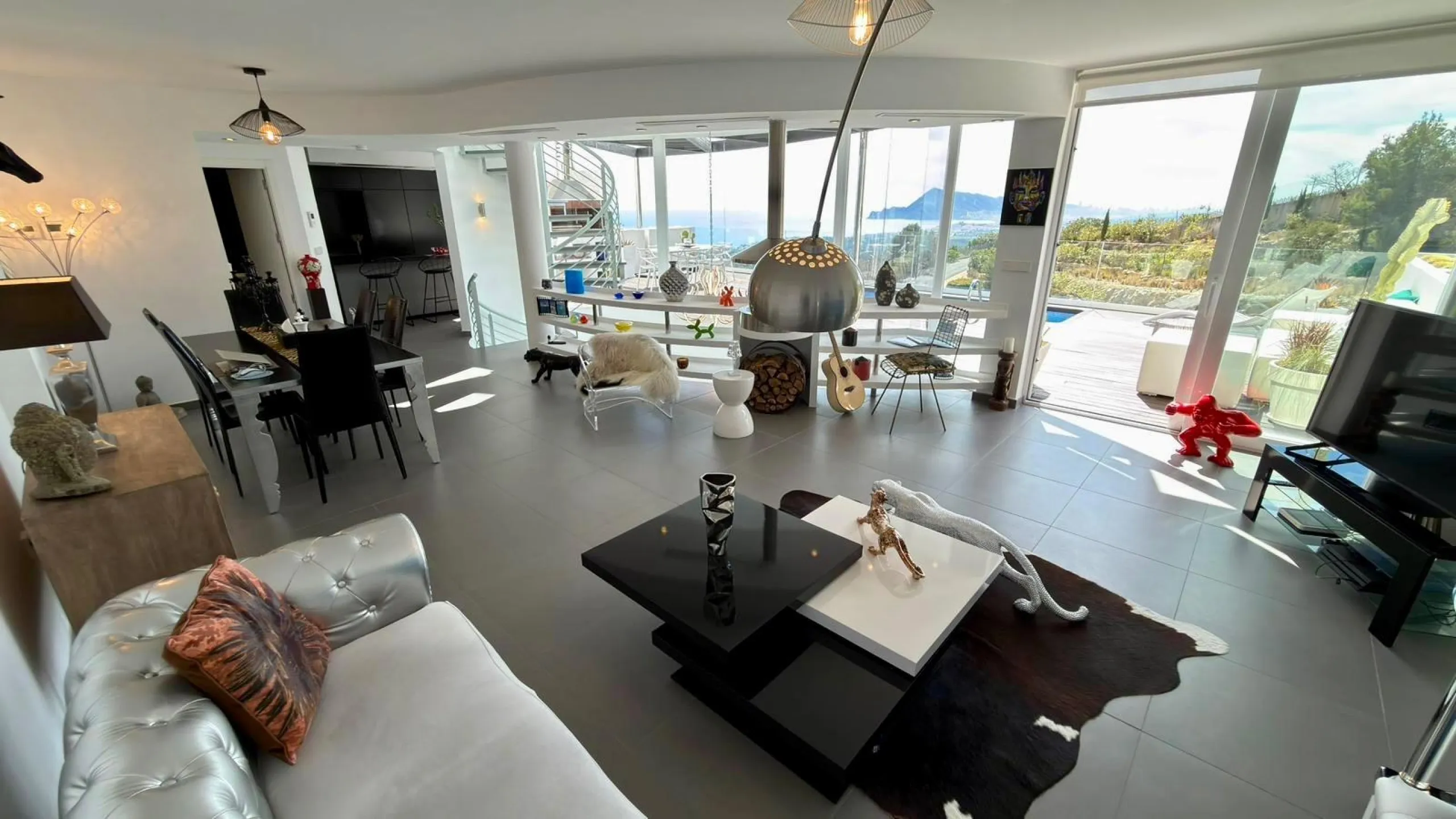 Exclusivo penthouse en Altea con espectaculares vistas panorámicas a la Bahía de Altea y al mar Mediterráneo 🌊