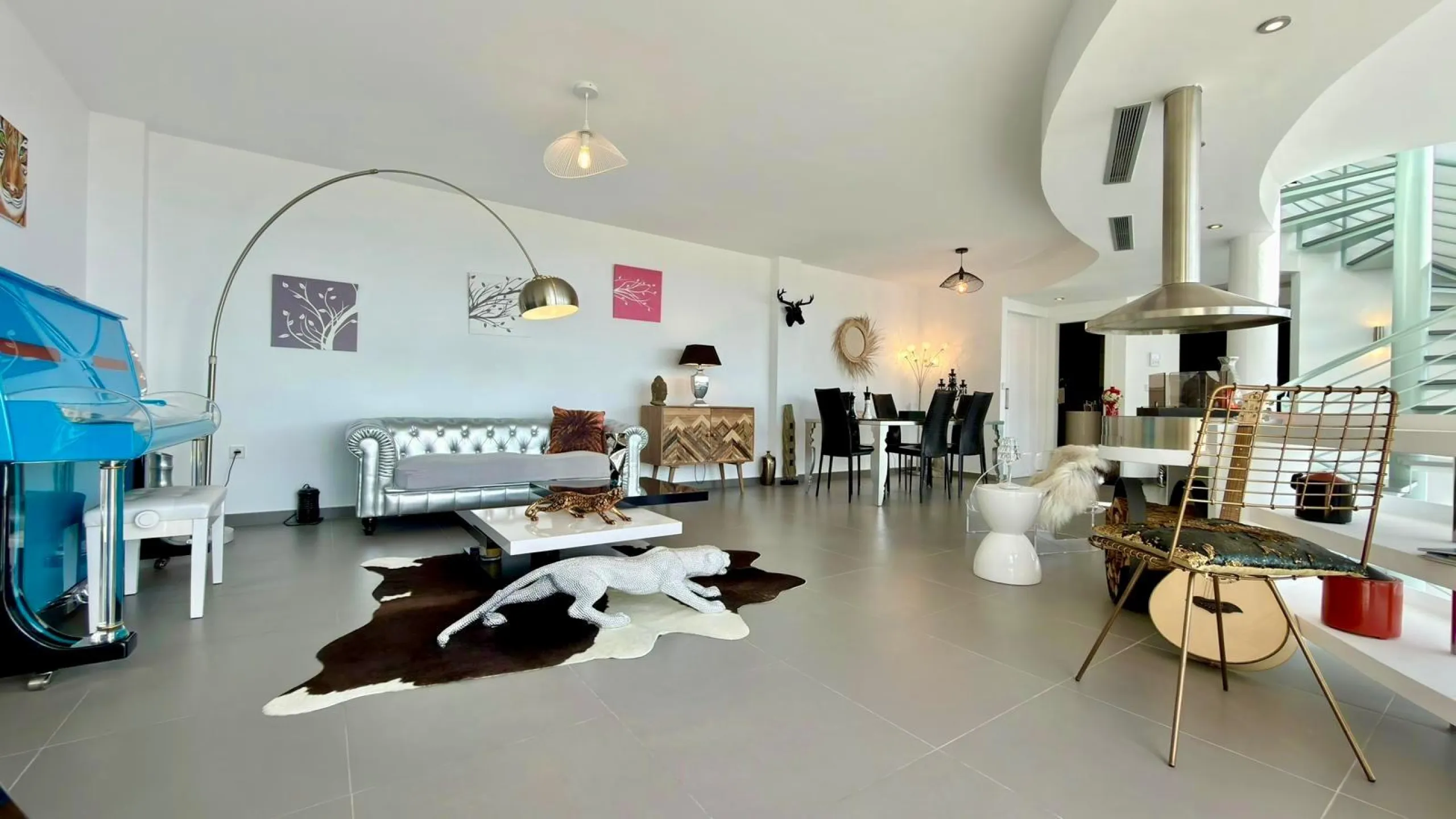 Exclusivo penthouse en Altea con espectaculares vistas panorámicas a la Bahía de Altea y al mar Mediterráneo 🌊