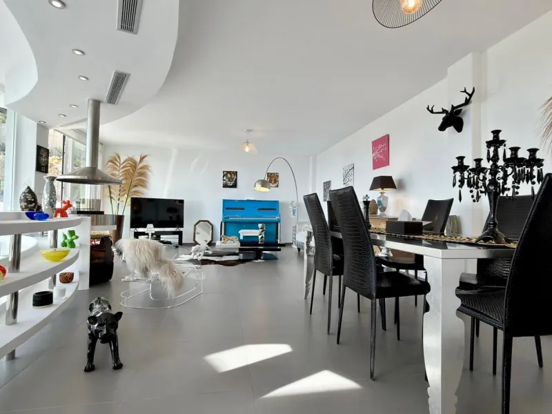 Exclusivo penthouse en Altea con espectaculares vistas panorámicas a la Bahía de Altea y al mar Mediterráneo 🌊