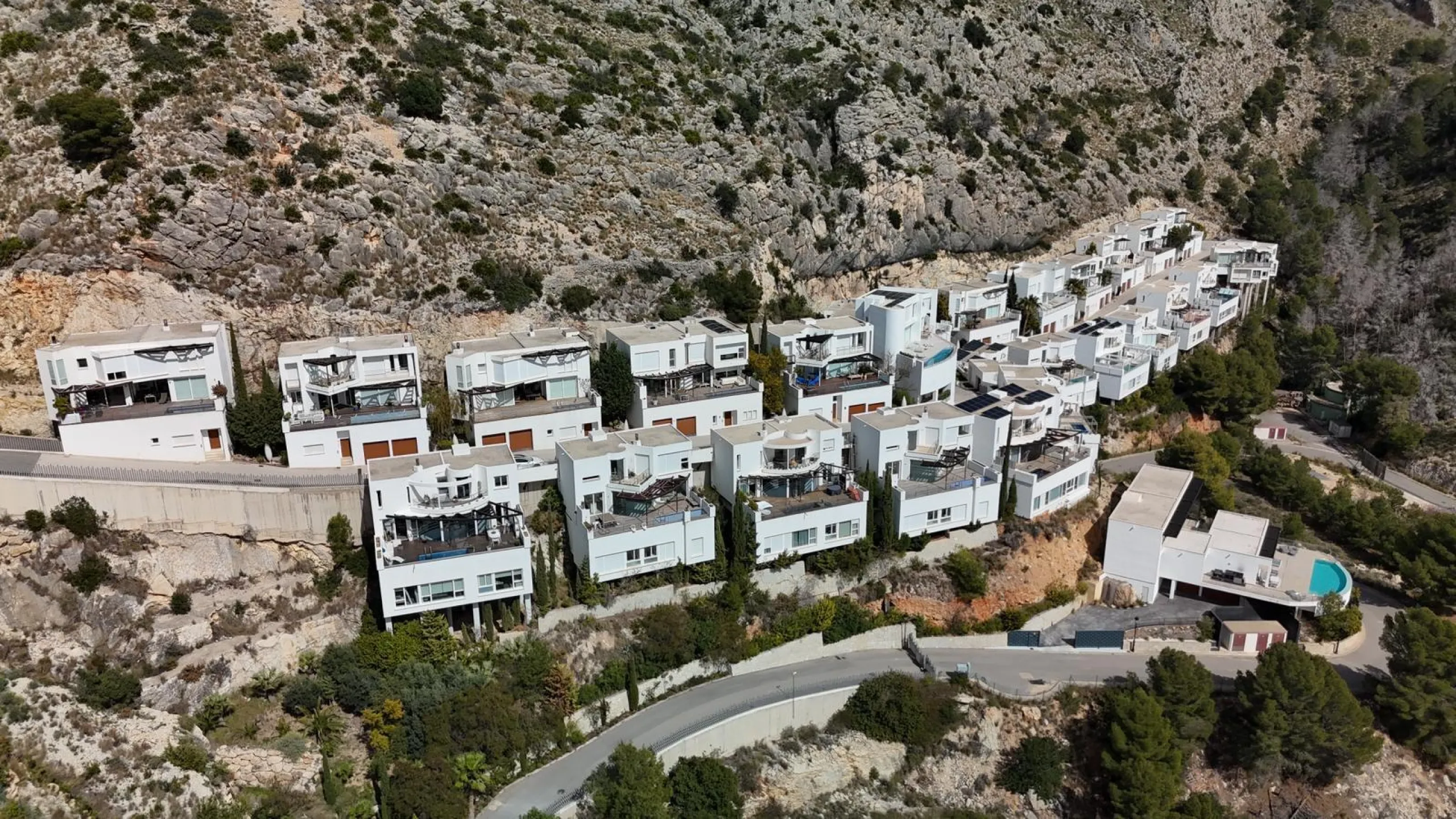 Exclusivo penthouse en Altea con espectaculares vistas panorámicas a la Bahía de Altea y al mar Mediterráneo 🌊