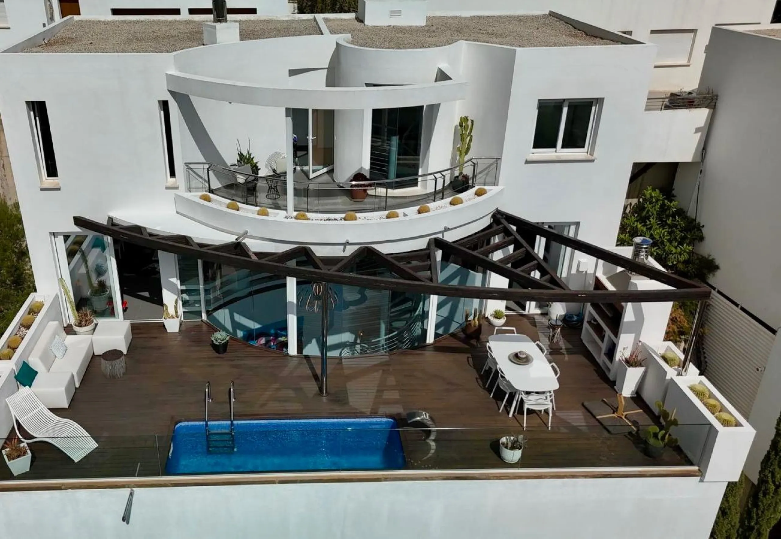 Exclusivo penthouse en Altea con espectaculares vistas panorámicas a la Bahía de Altea y al mar Mediterráneo 🌊