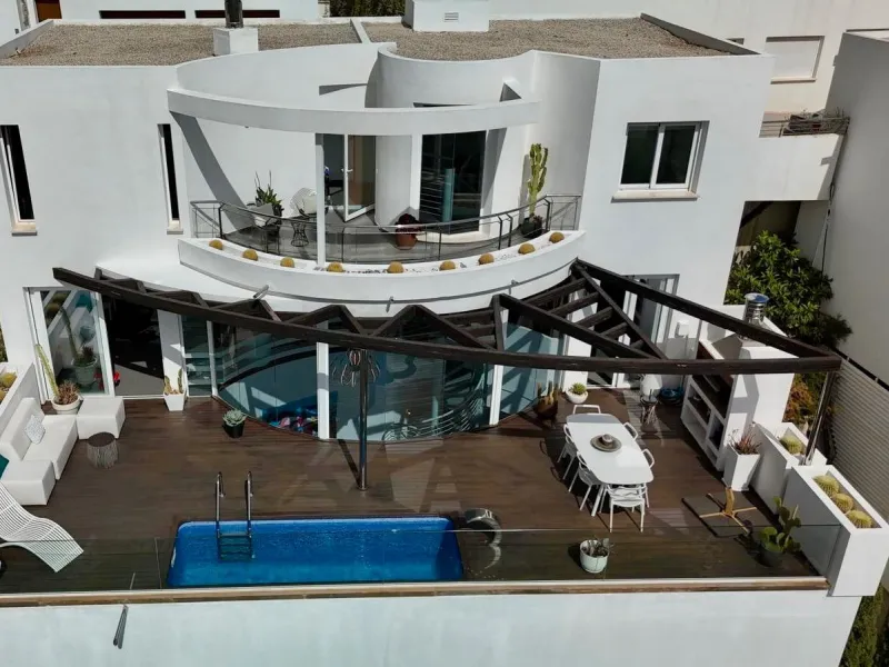 Exclusivo penthouse en Altea con espectaculares vistas panorámicas a la Bahía de Altea y al mar Mediterráneo 🌊
