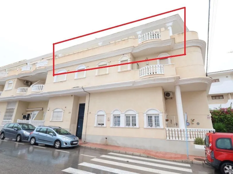 ÁTICO EN AV.PARIS DE 3 DORM. 2 BAÑOS. CON SUPERFICIE DE 113 M2.